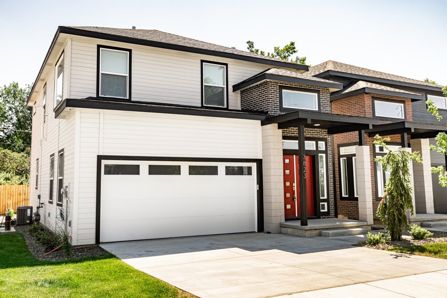 Exterior 3.jpg