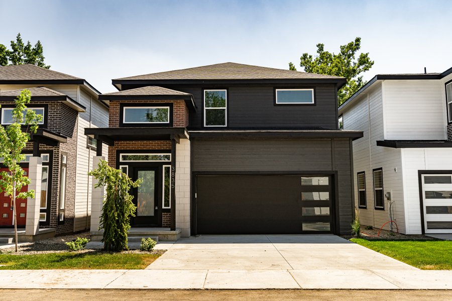 Exterior 1.jpg