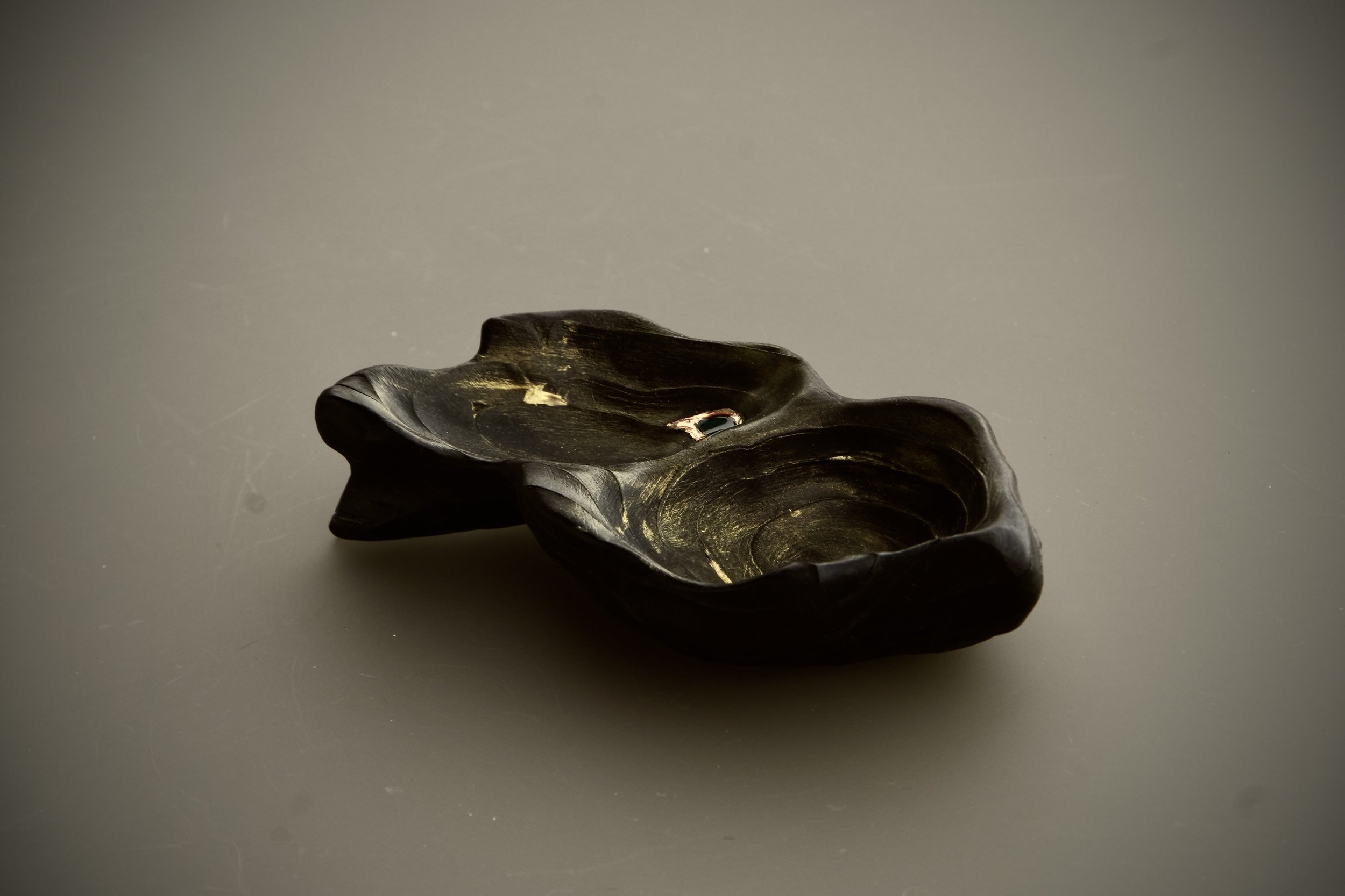 "Peanut"
Pine wood, epoxy resin, 24k gold leaf, tung oil, beeswax