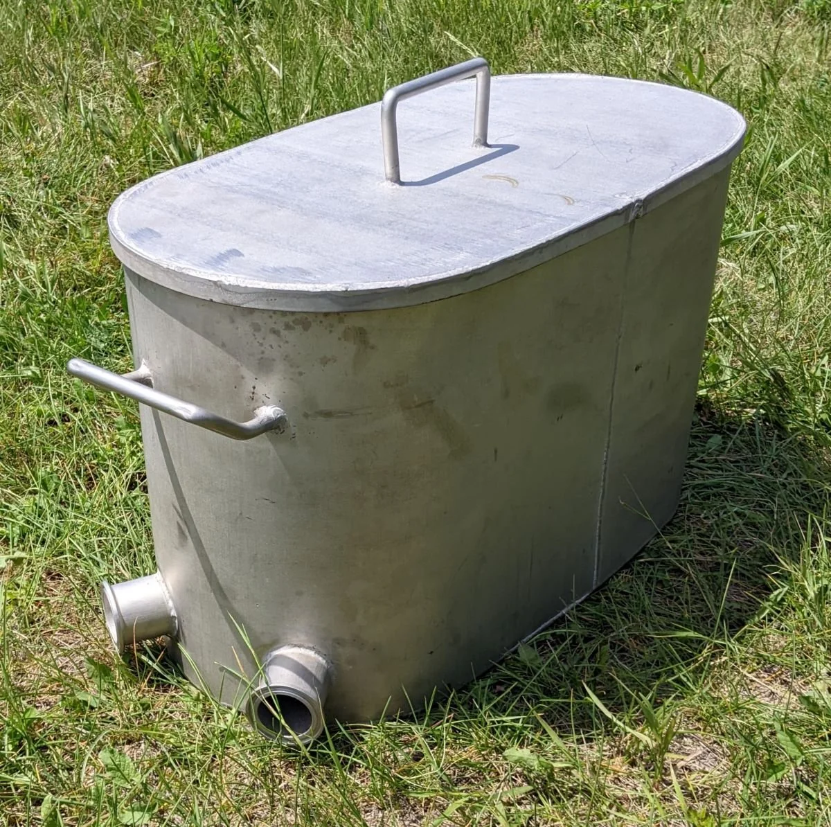 Large oval boiler with two body connects and lid