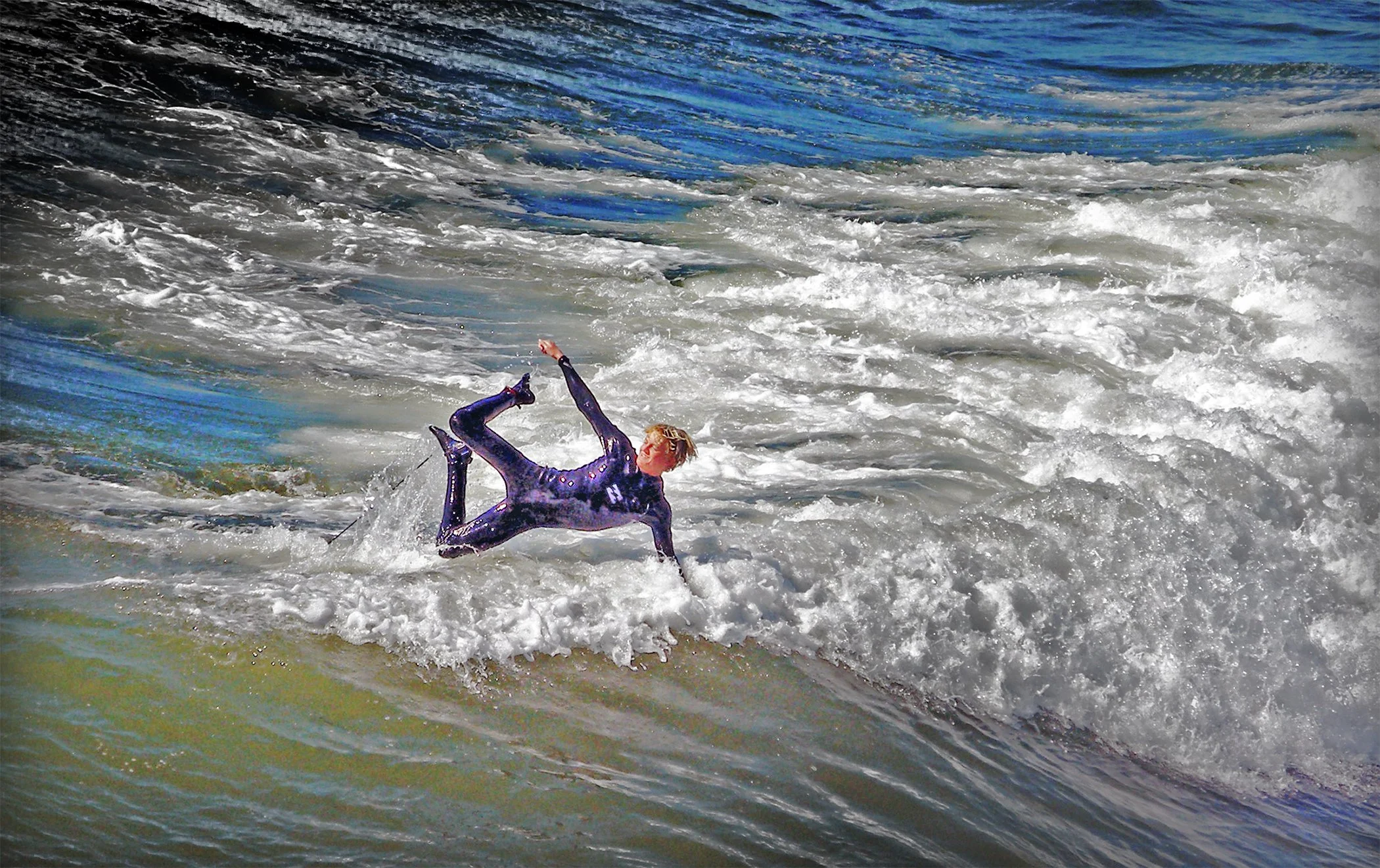 Surfer falling 9842.jpg