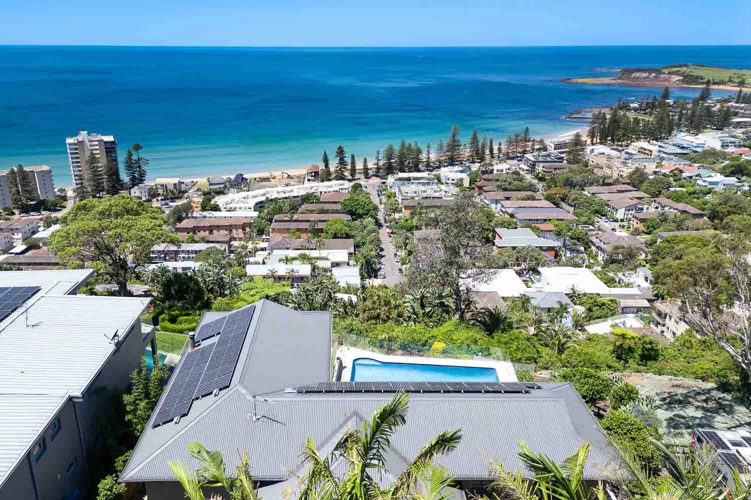 real-estate-photography-sydney-northern-beaches-house-view-beach-roof.jpg
