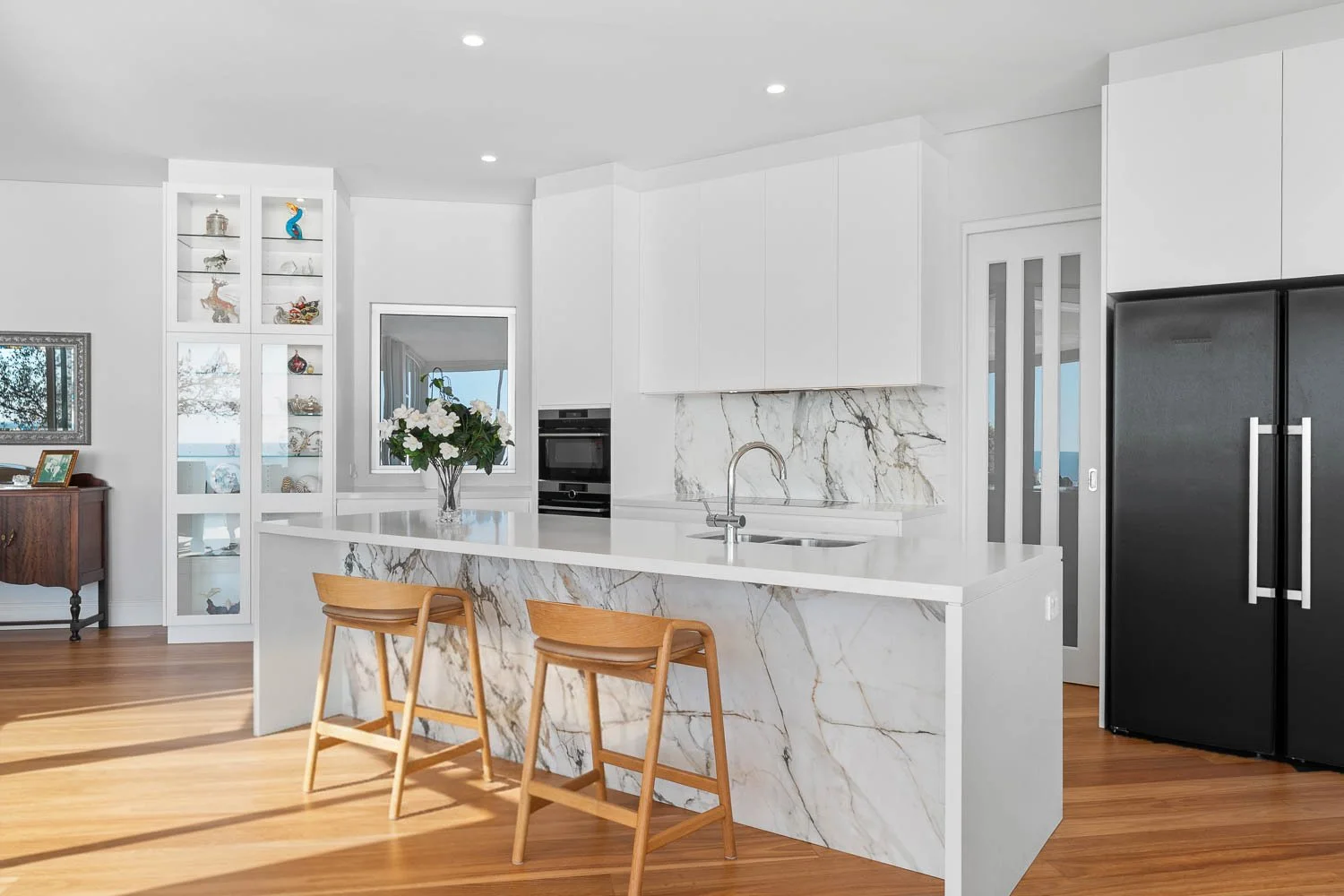 real-estate-photographer-sydney-northern-beaches-north-shore-kitchen.jpg