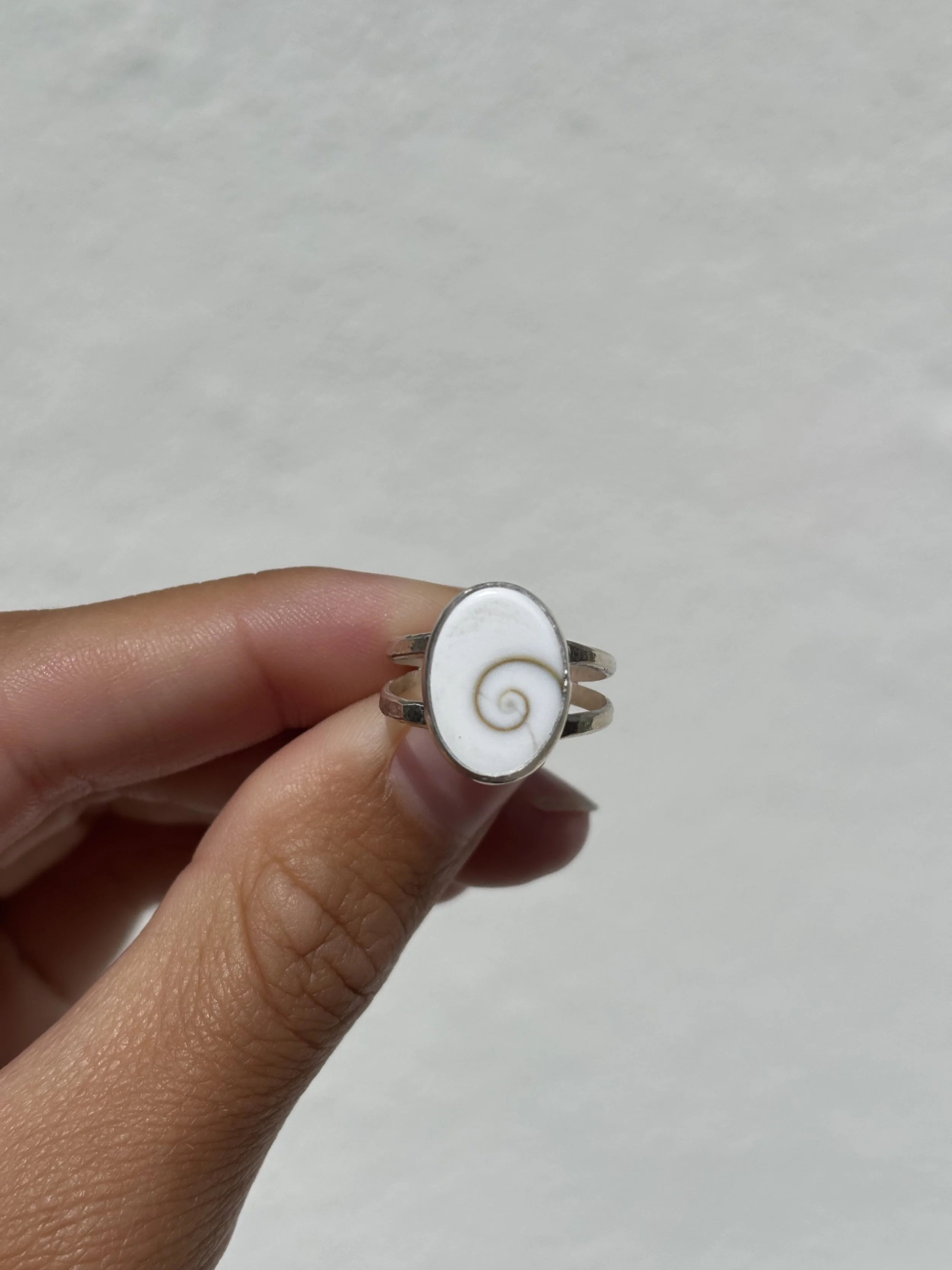 Oval Operculum Ring