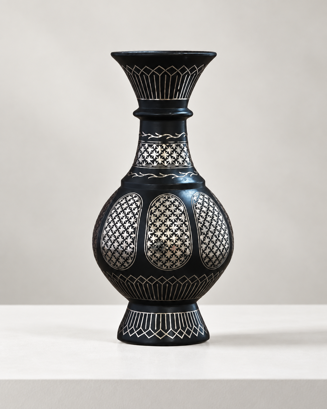 Bidri_Vase_Telangana_Product_White.png