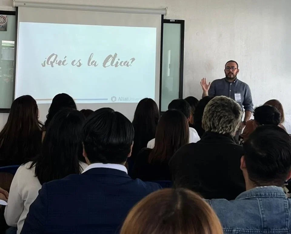 4° Congreso Multidisciplinario ConMuSal en la Universidad ETAC Ética y psicoterapia:Un acercamiento a la visión del rostro del otro.