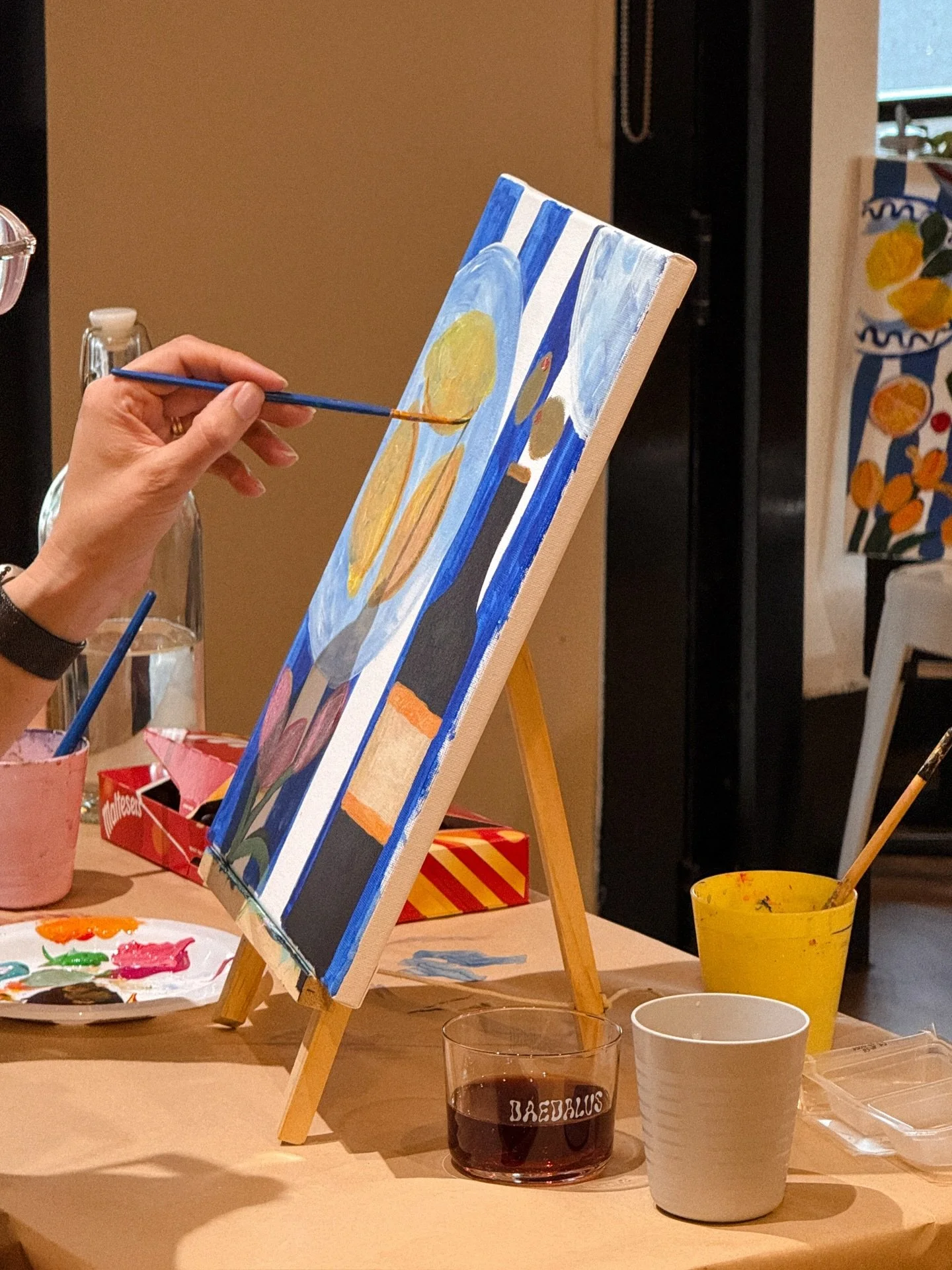 Italian summer scenes from 🎨 + 🍷 back in December. Such a fun evening! 
&bull;
&bull;
#paintandwine #paintandsip #coburgnorth