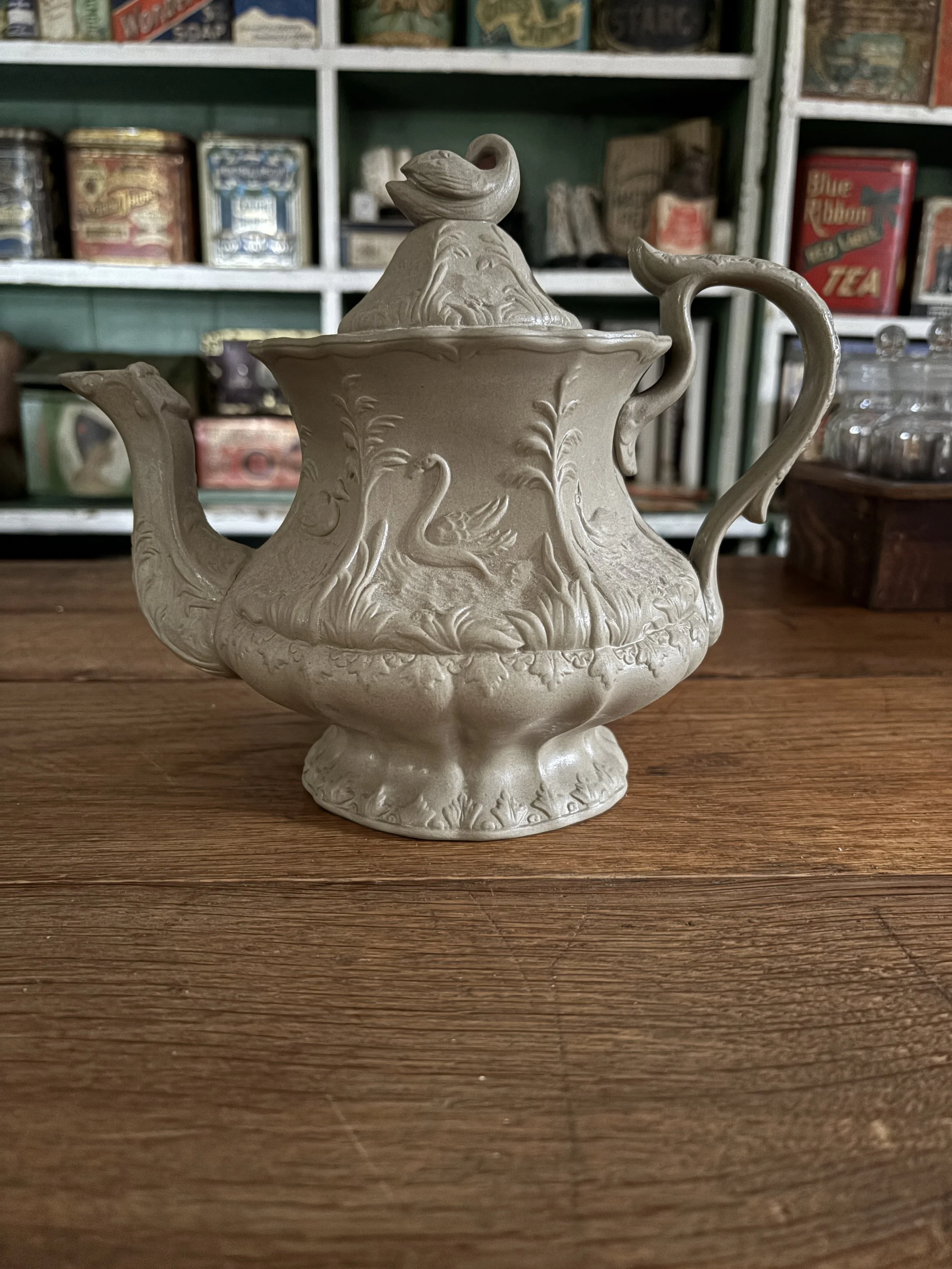 Water birds teapot.jpeg