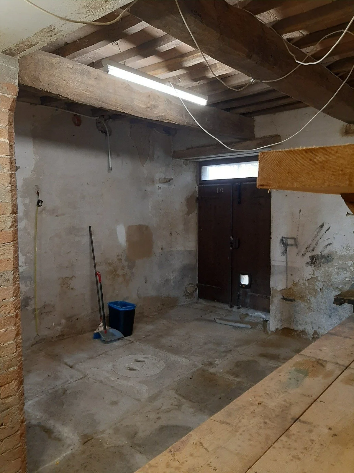 Before pic - basement reno - basement renovation - handyman near me - Greenville, SC - basement reno near me 