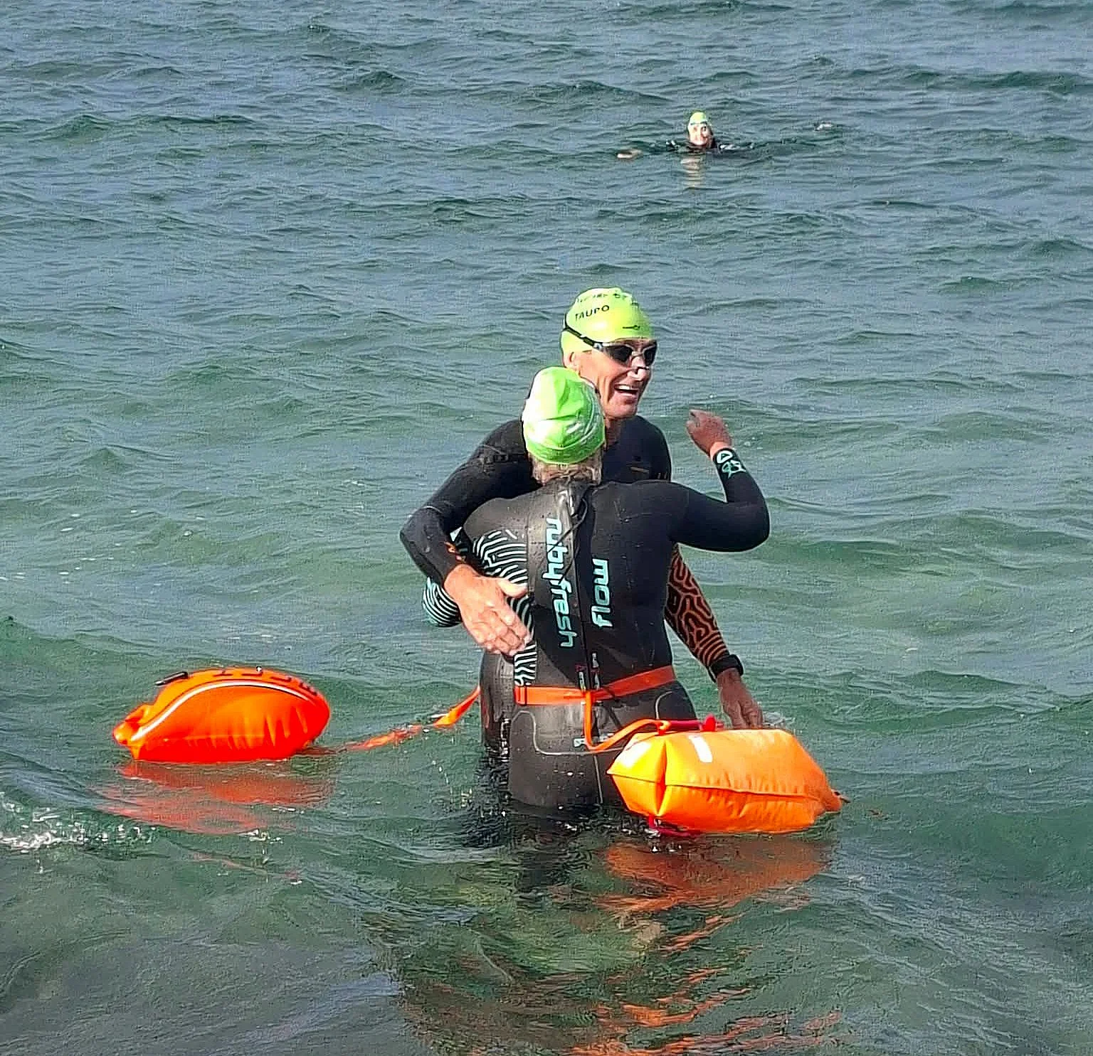 Around the lake in 16 swims