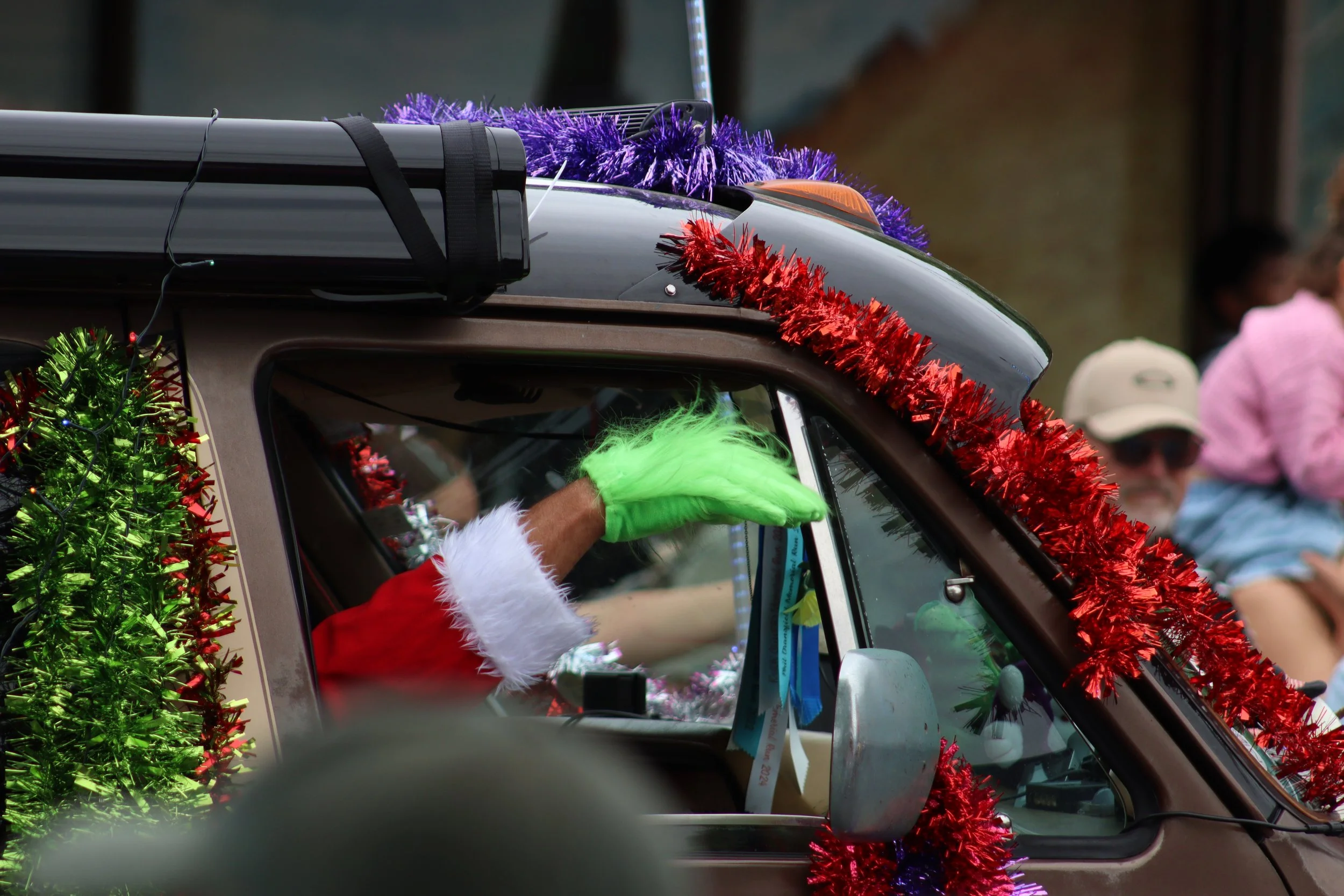 251211-SantaParade (5).JPG