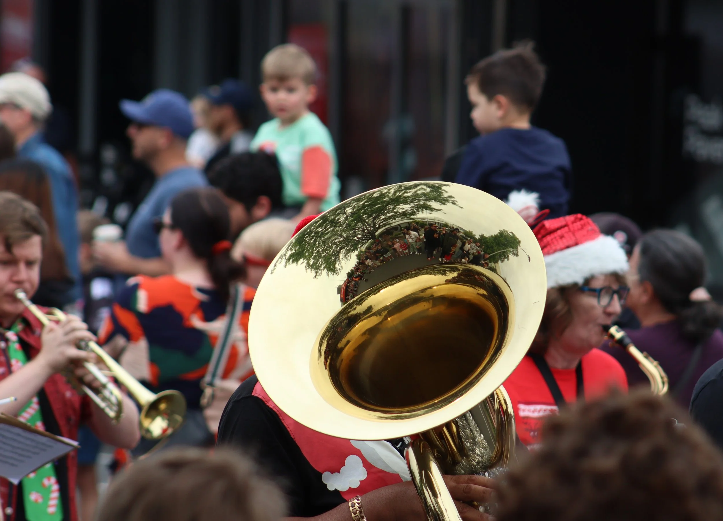 251211-SantaParade (8).JPG