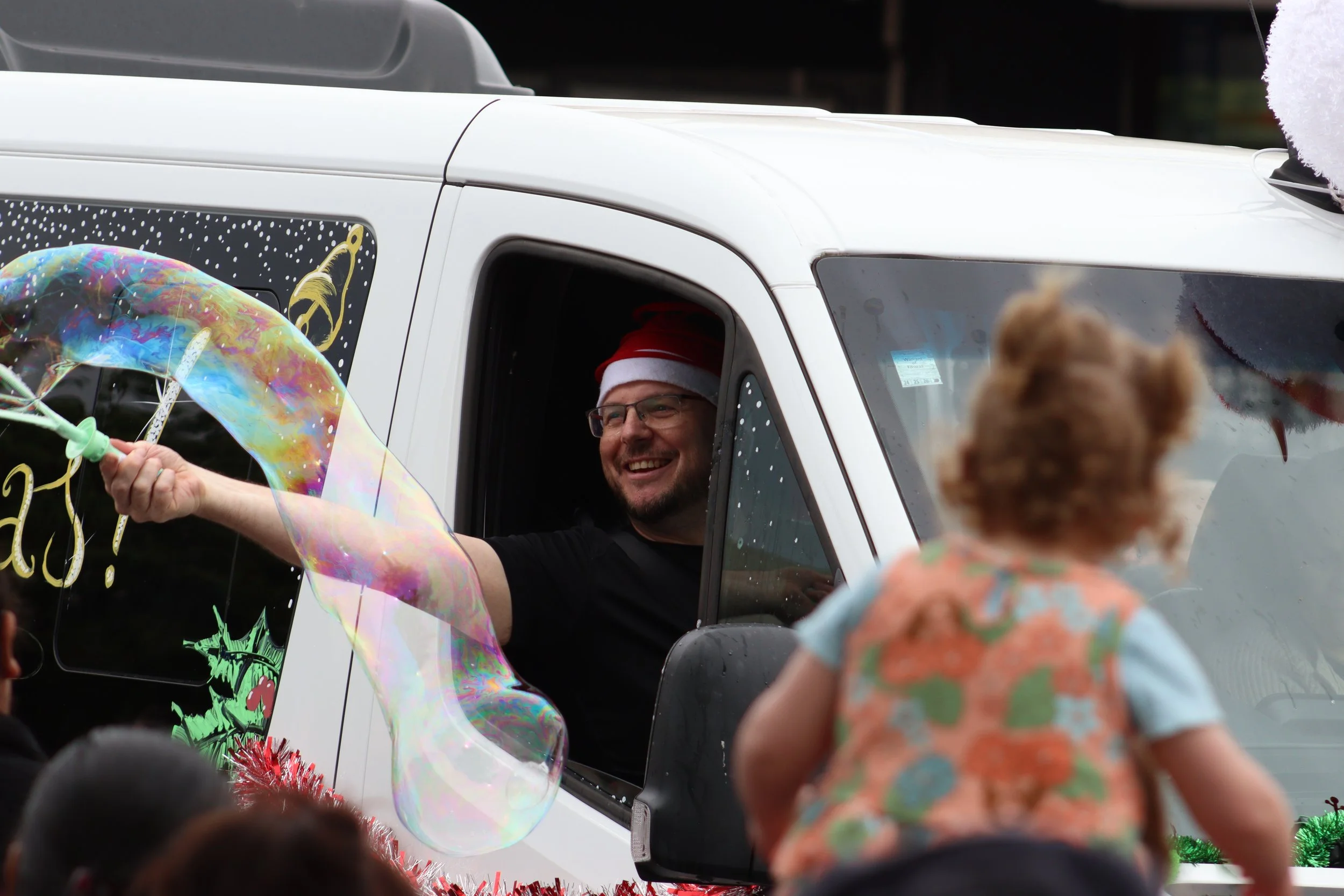 251211-SantaParade (16).JPG