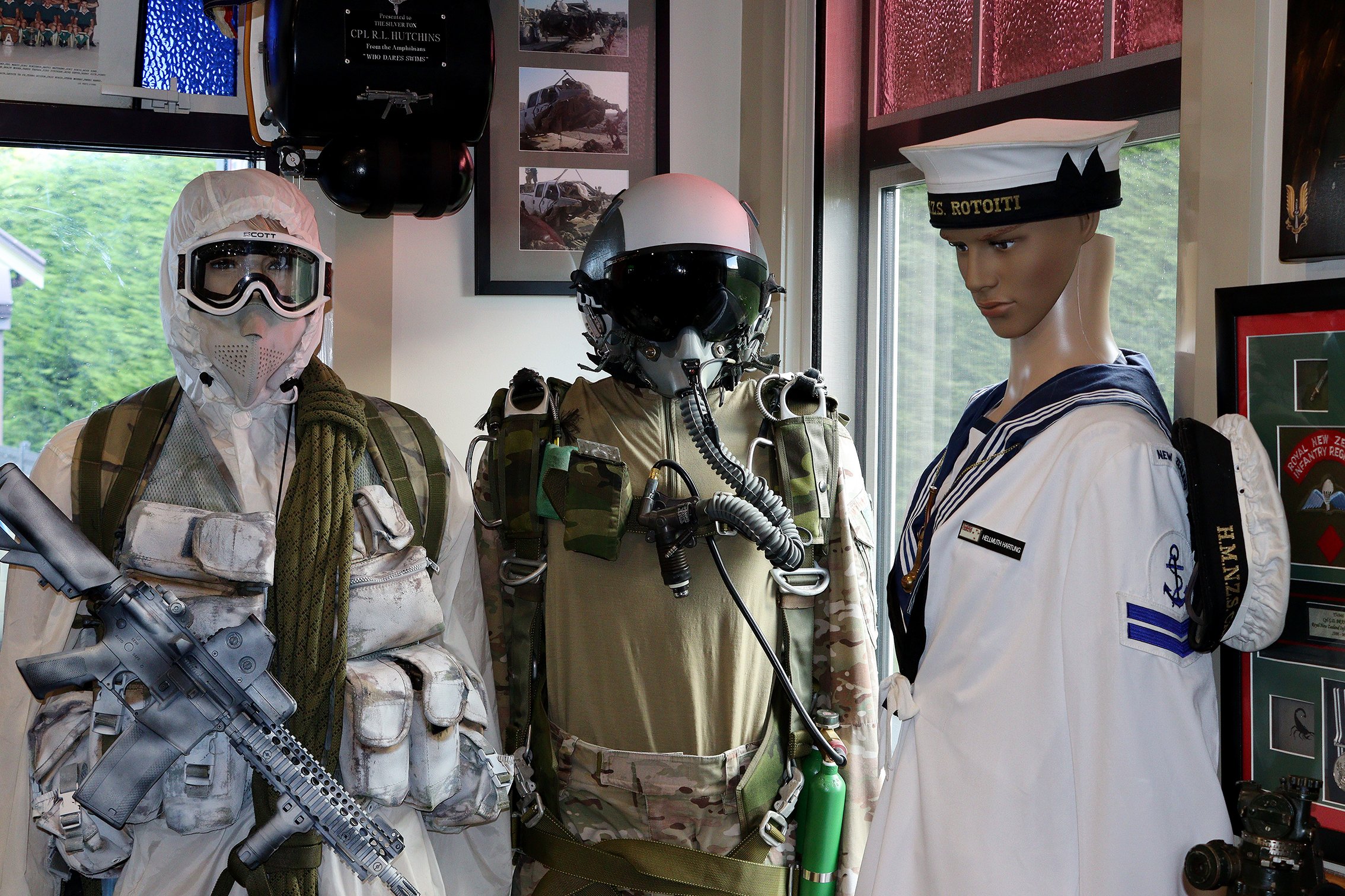 260423-ArmyBar2 - sml.jpg