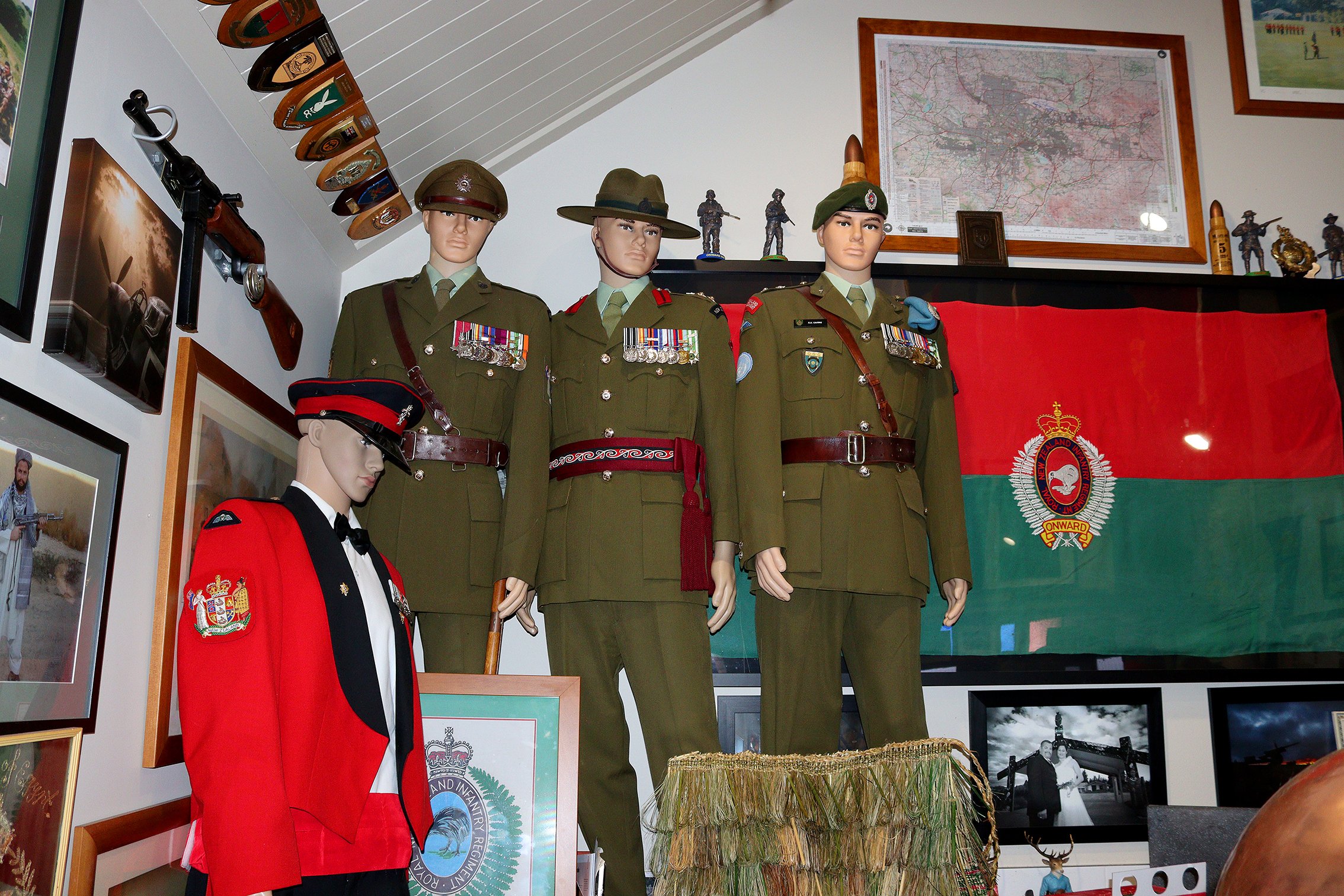 260423-ArmyBar4 - sml.jpg