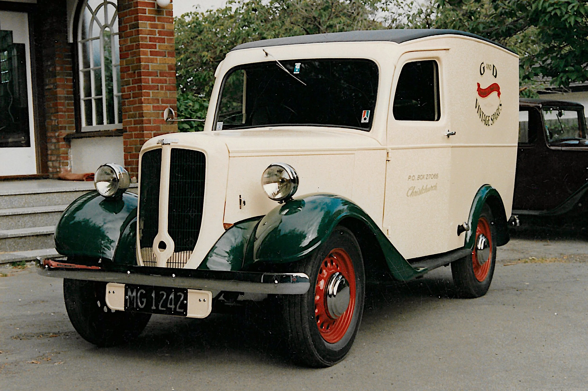 1951 Bradford Van