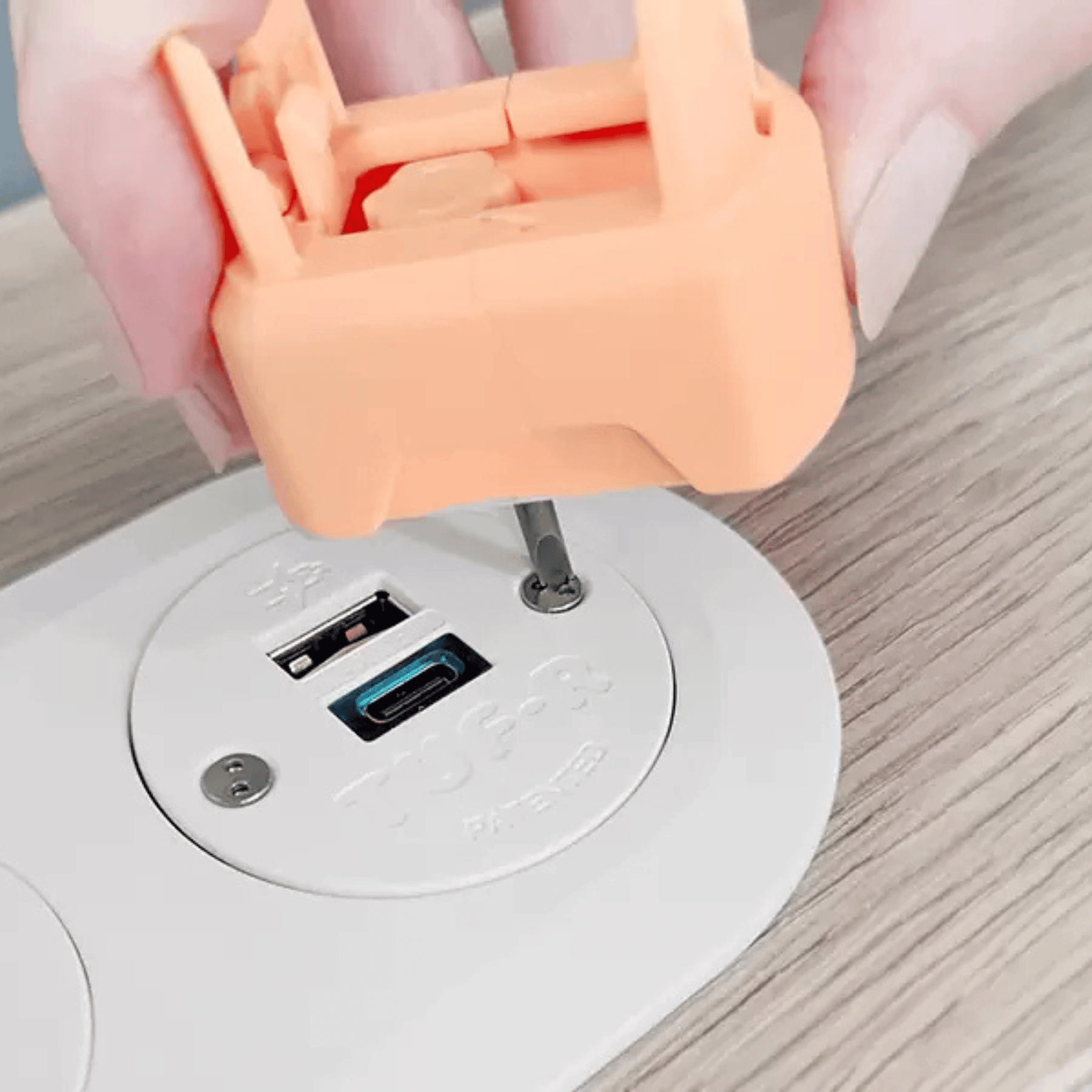 PIP2 & PIP3 In-Desk Power 8.png