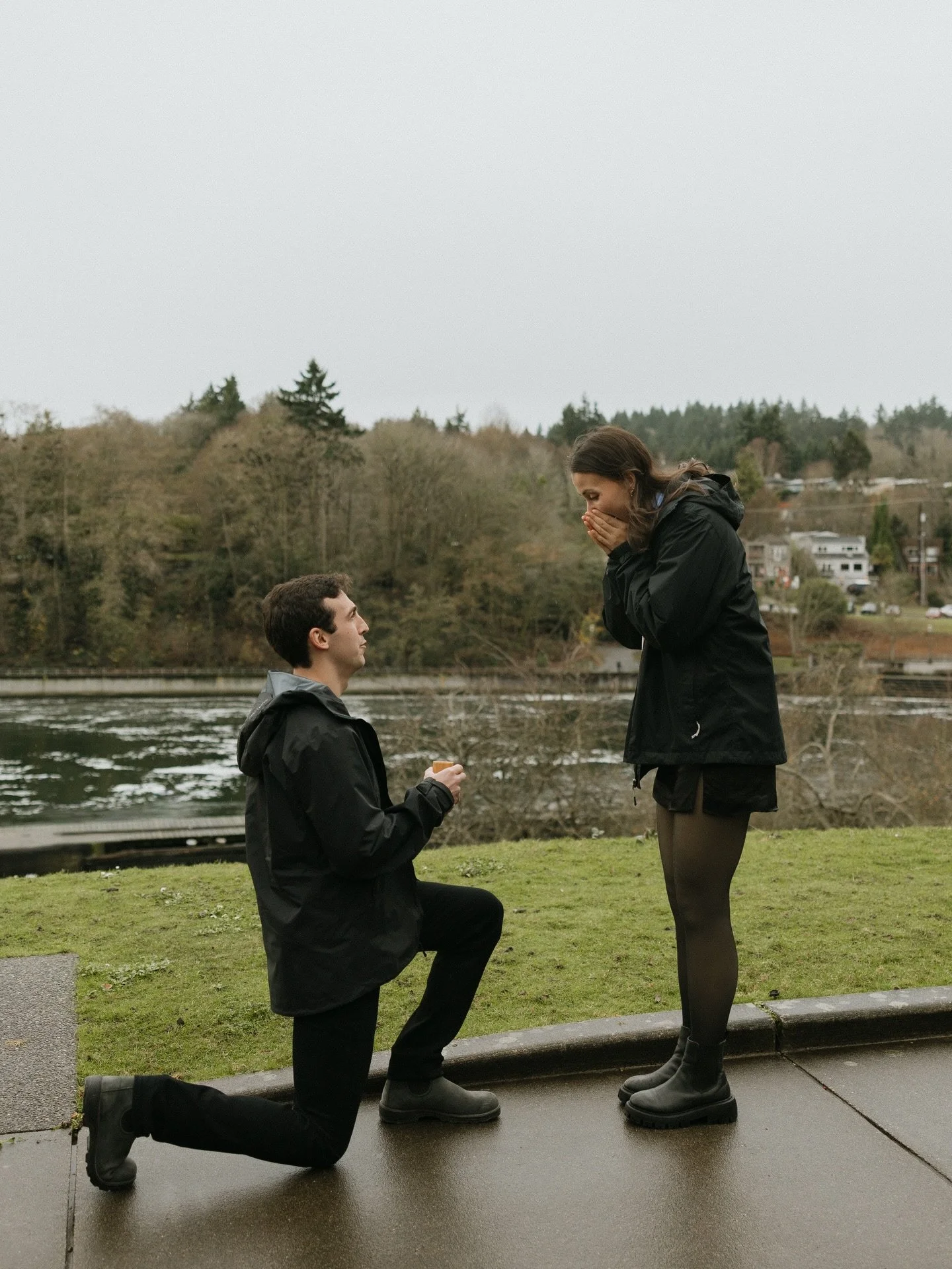 Swipe to see the ultimate joy Taylor had when her boyfriend Griffin popped the question 🤭🤍

She was so surprised and didn&rsquo;t expect this at all!! Woohoo!! 🥳 

Witnessing love like this, especially in December, never gets old!! 🥰