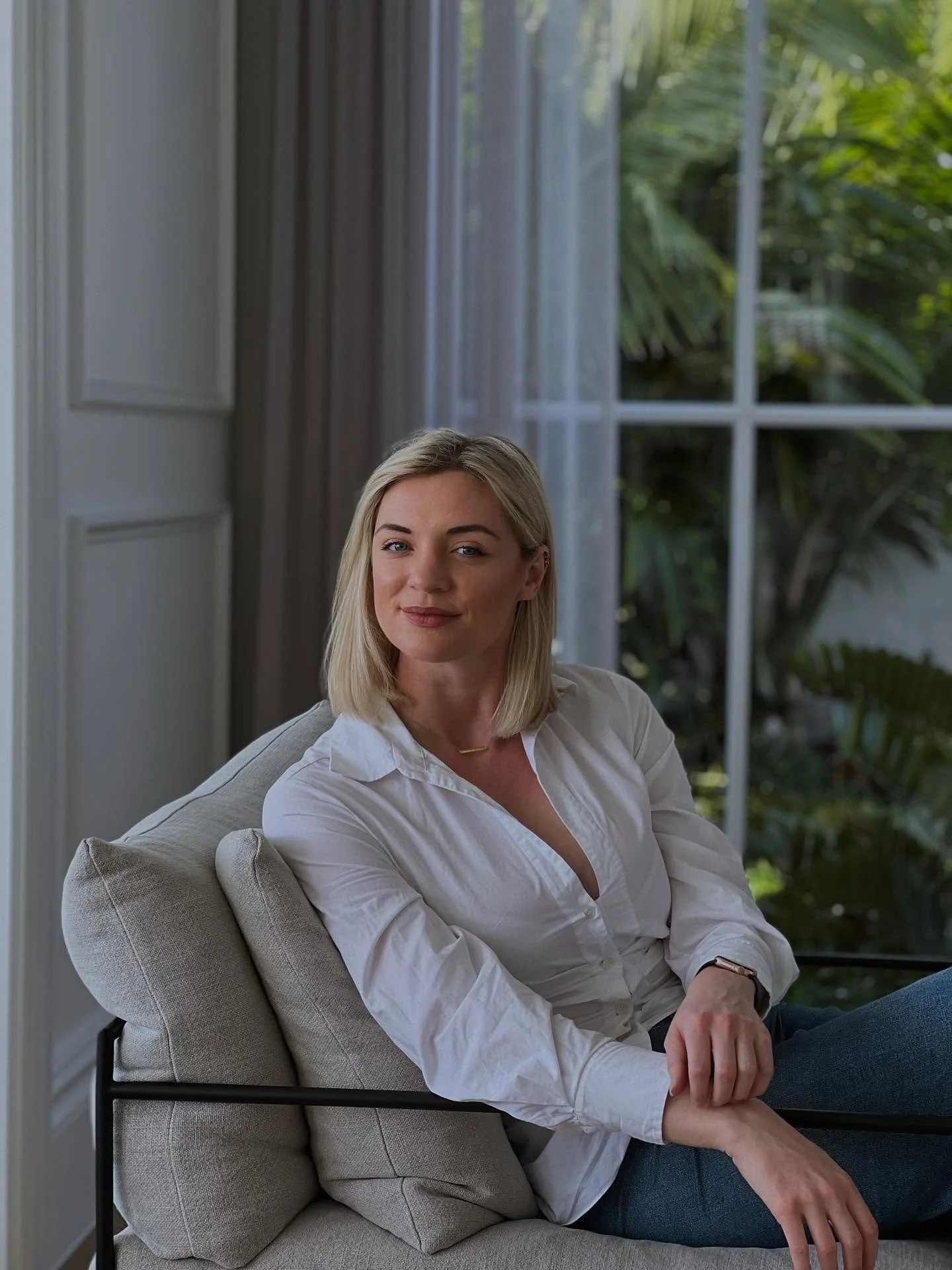 Hi, I&rsquo;m Hannah Coast

Founder of Hannah Coast Designs, interior design studio, ex-corporate project manager, and curator of elevated but effortless spaces.

I launched HC Designs to help take the overwhelm out of interiors &mdash; because desig