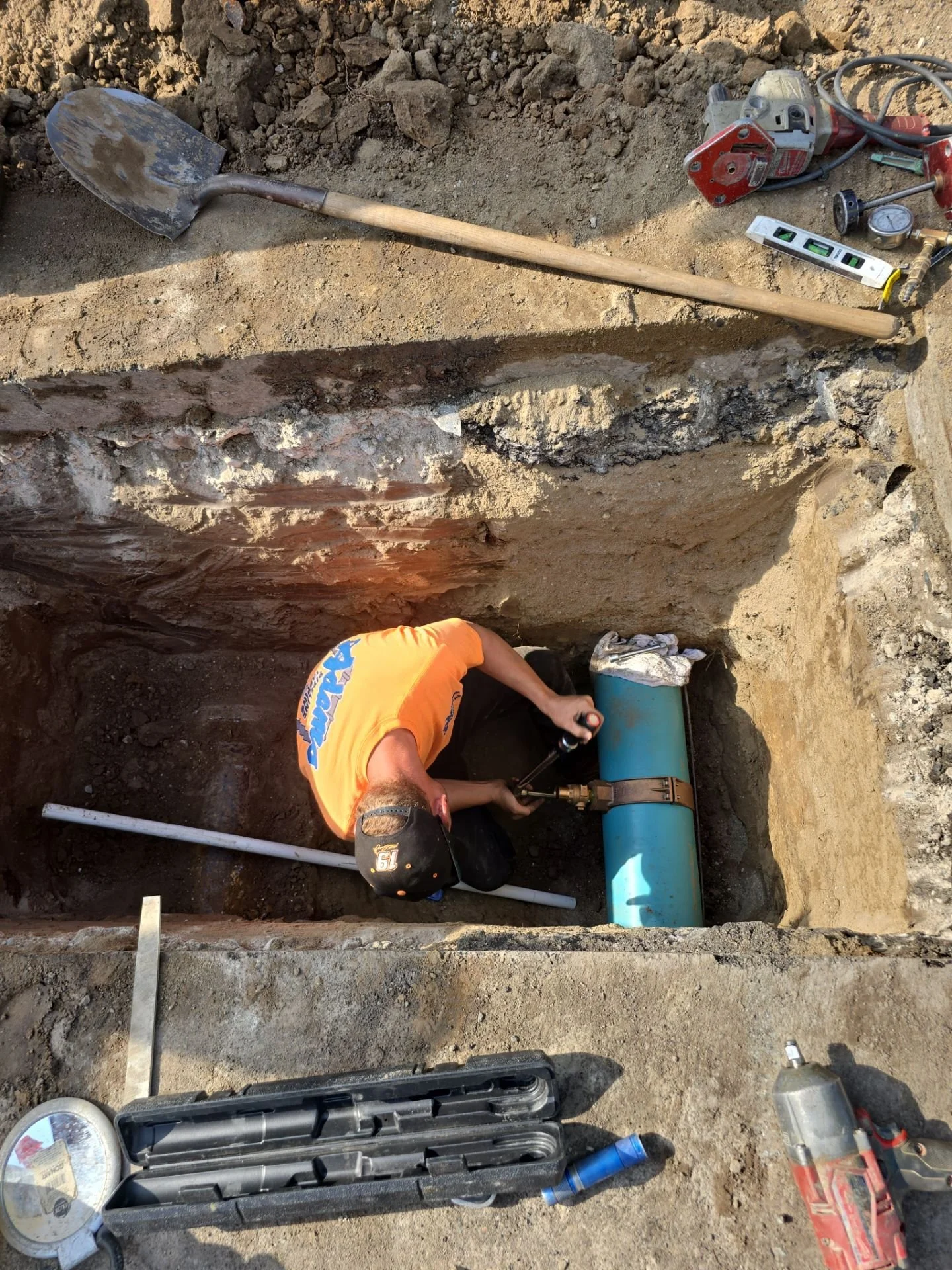 2-tapping-water-main-for-adu-water-meter.jpg