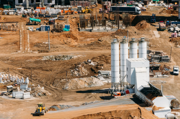 How Construction Mats Support Multi-Phase Projects Across Seasons