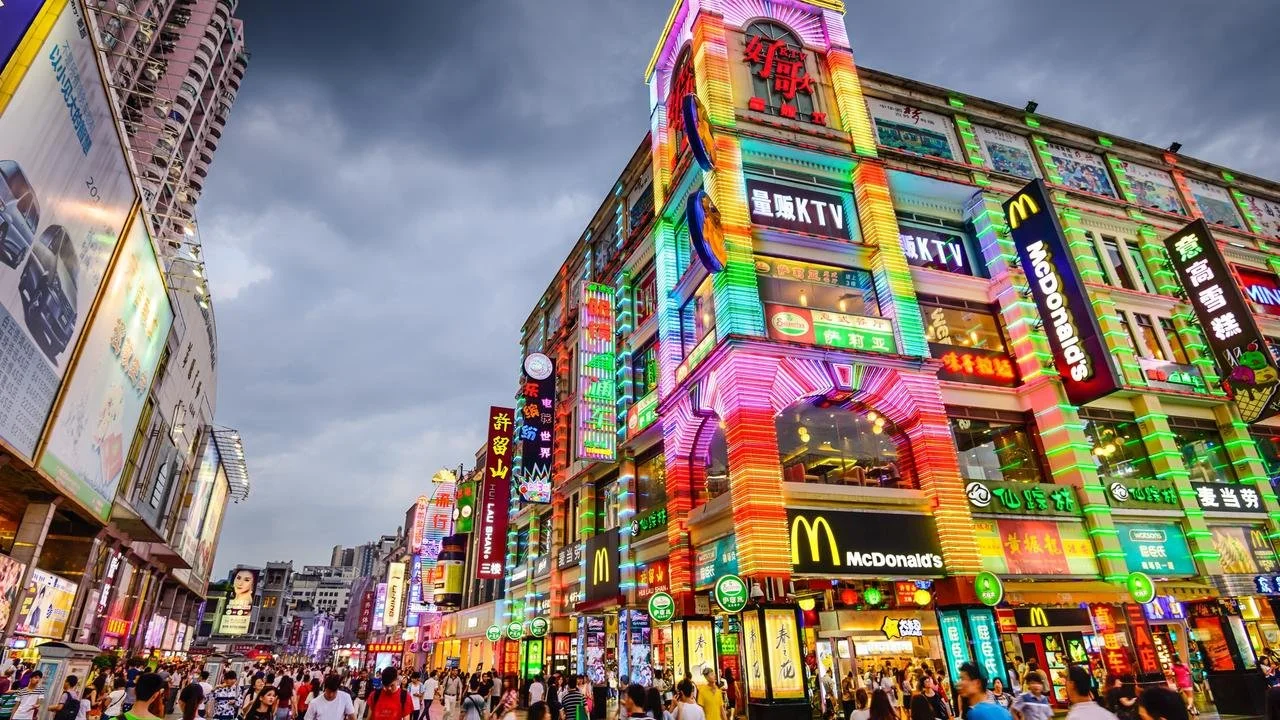 guangzhou shopping street.jpg