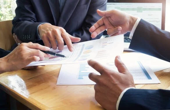 What Makes Independent Insurance Agencies More Flexible for Business Owners