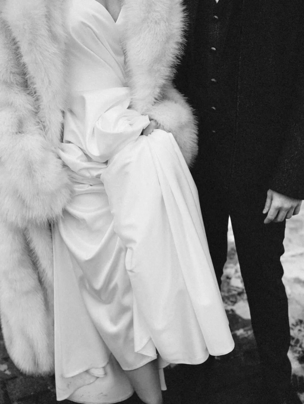 All the festive feels 🪽🪽🌲✨

Gratefully inspired by

@molly.pappas 
@themindvibe.co 
@luckygirlcalendar 
@velvetcircusibiza 
@ninashoesbridal 
@cambridgeshireceremonies 
@annabebridal 
@kempkitchen 
@haum.space 

#winterweddings #winterweddinginspi