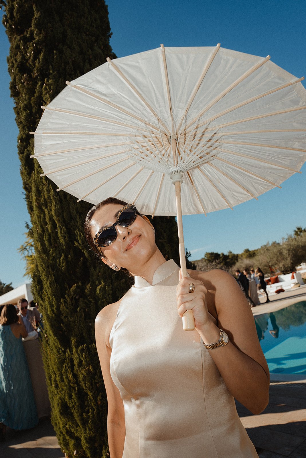 Modern Chinese fusion wedding décor with red lanterns, Ca Na Xica