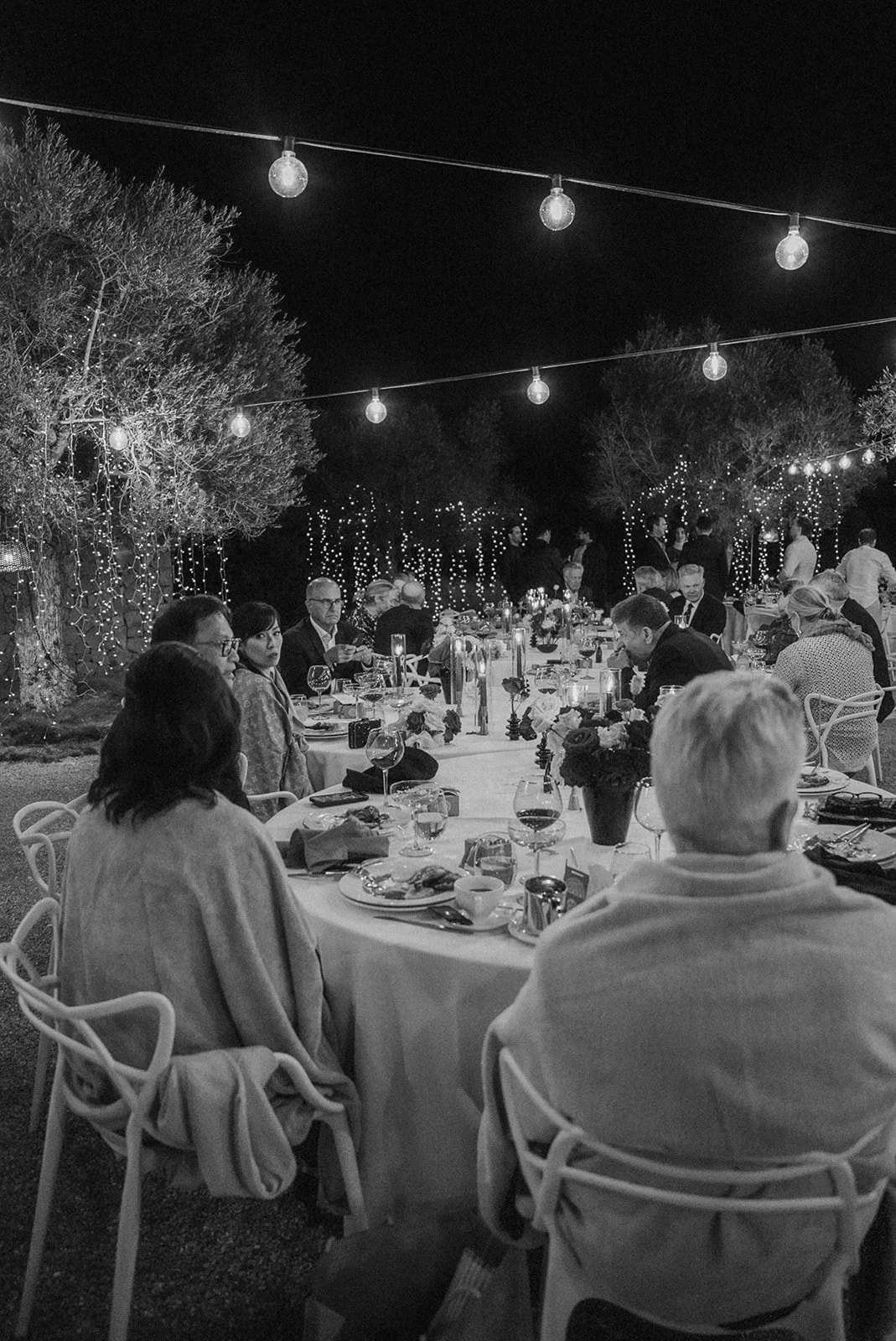 Vibrant reception styling with red and pink florals by Aurea, Ca Na Xica Ibiza