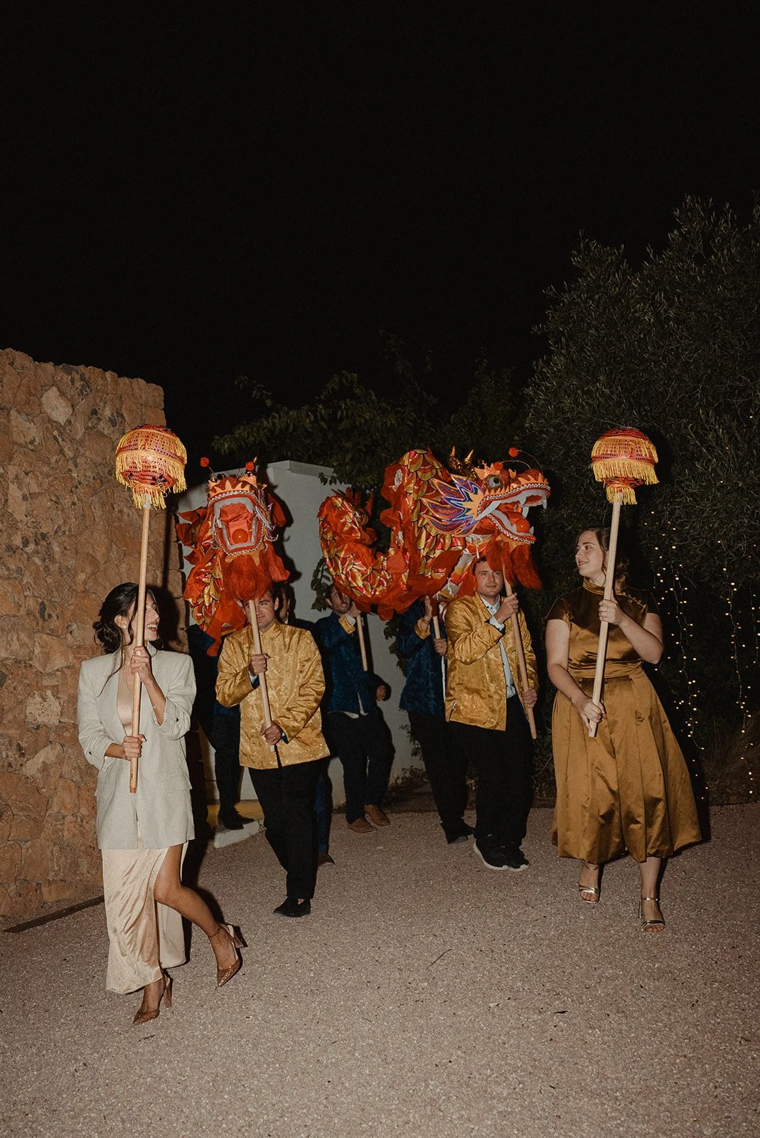 Modern Chinese fusion wedding décor with red lanterns, Ca Na Xica