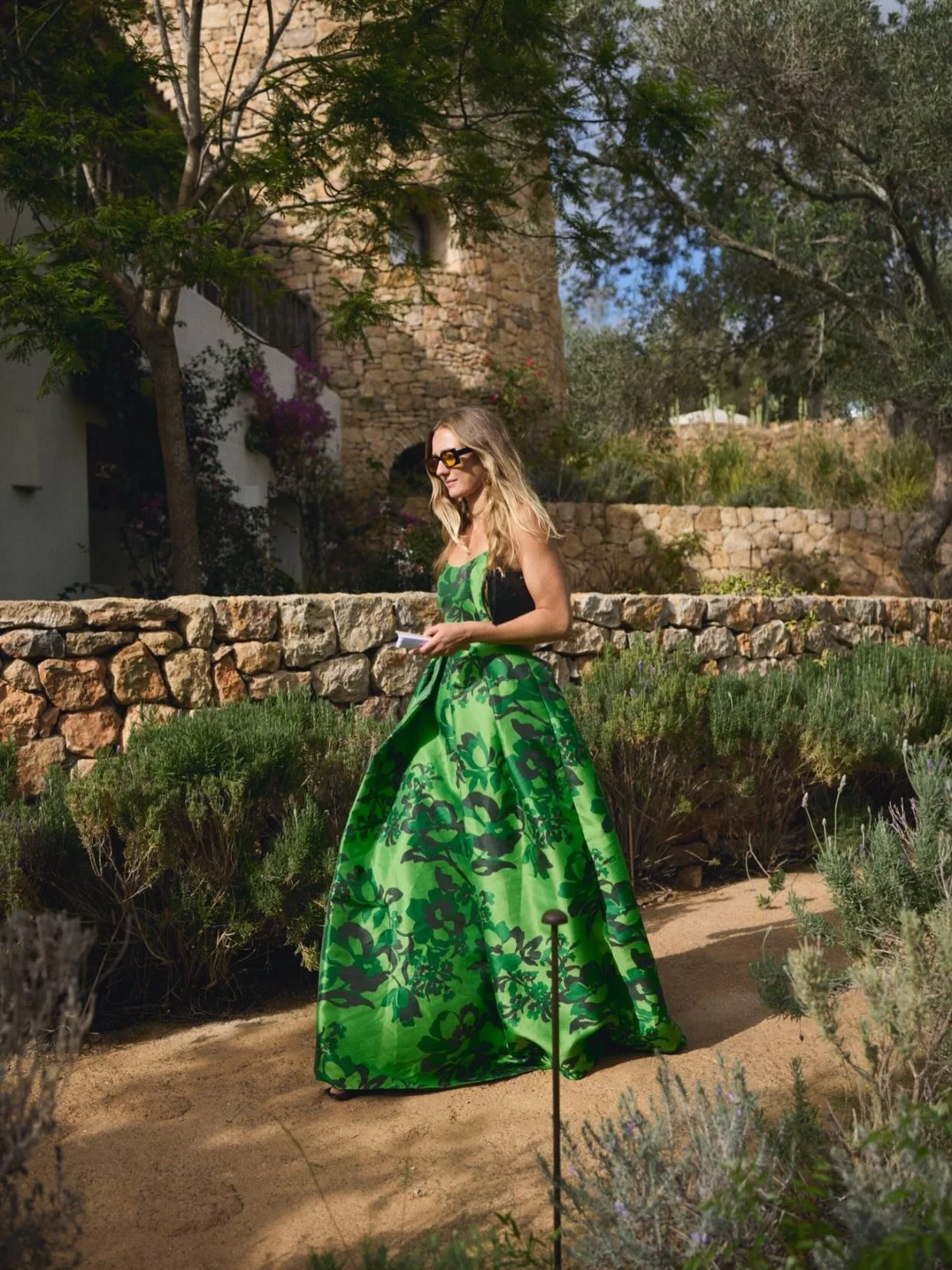When your wedding guests fly in from everywhere and show up looking like this ✌🏻

Rita &amp; Ismail&rsquo;s @fincadelicaibiza celebration proved what we&rsquo;ve always known &mdash; Ibiza brings out a different kind of style. Considered, confident,