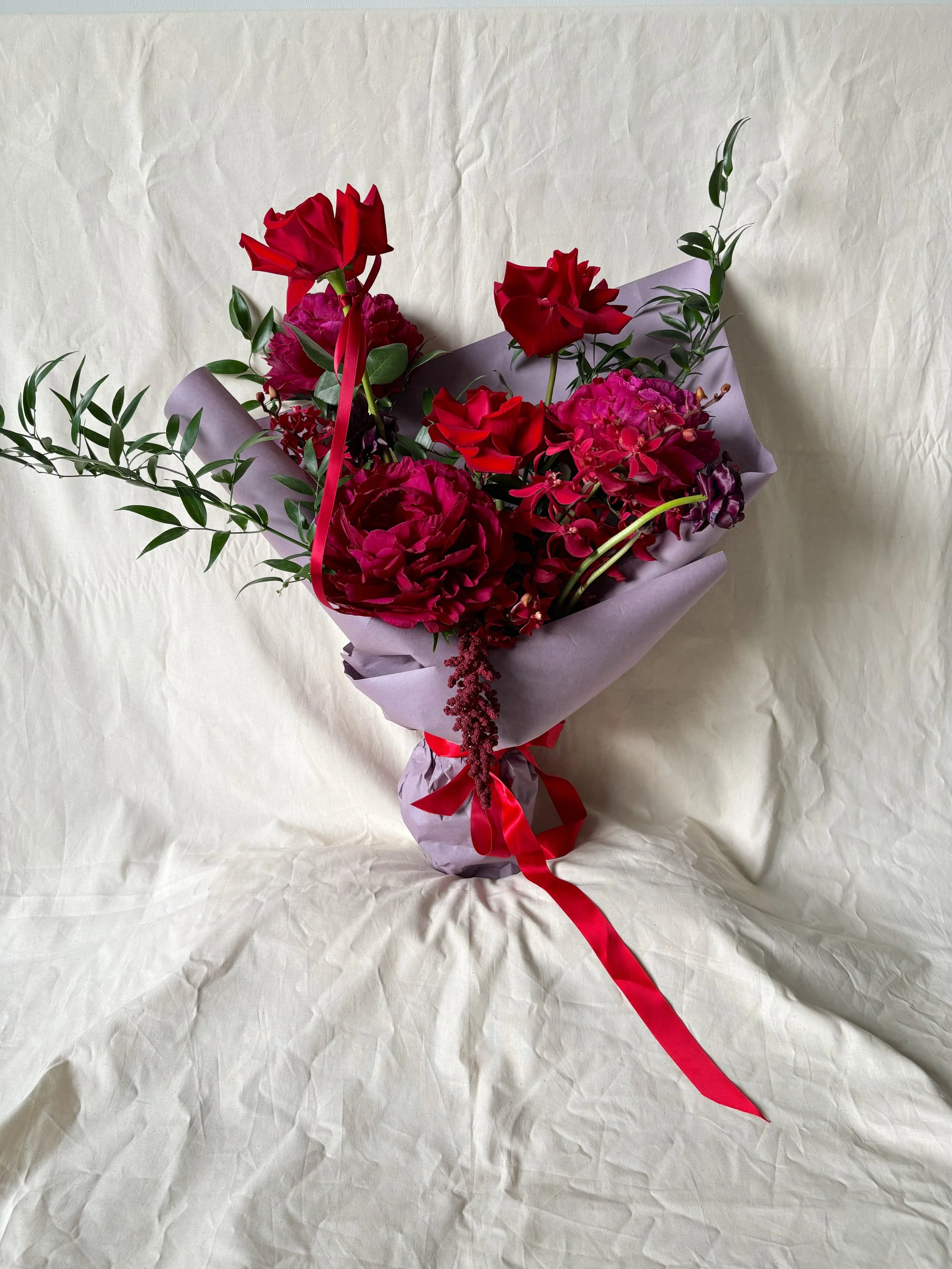 What flowers should I get for Valentine’s Day in Singapore? (A no-fluff buyer’s guide)