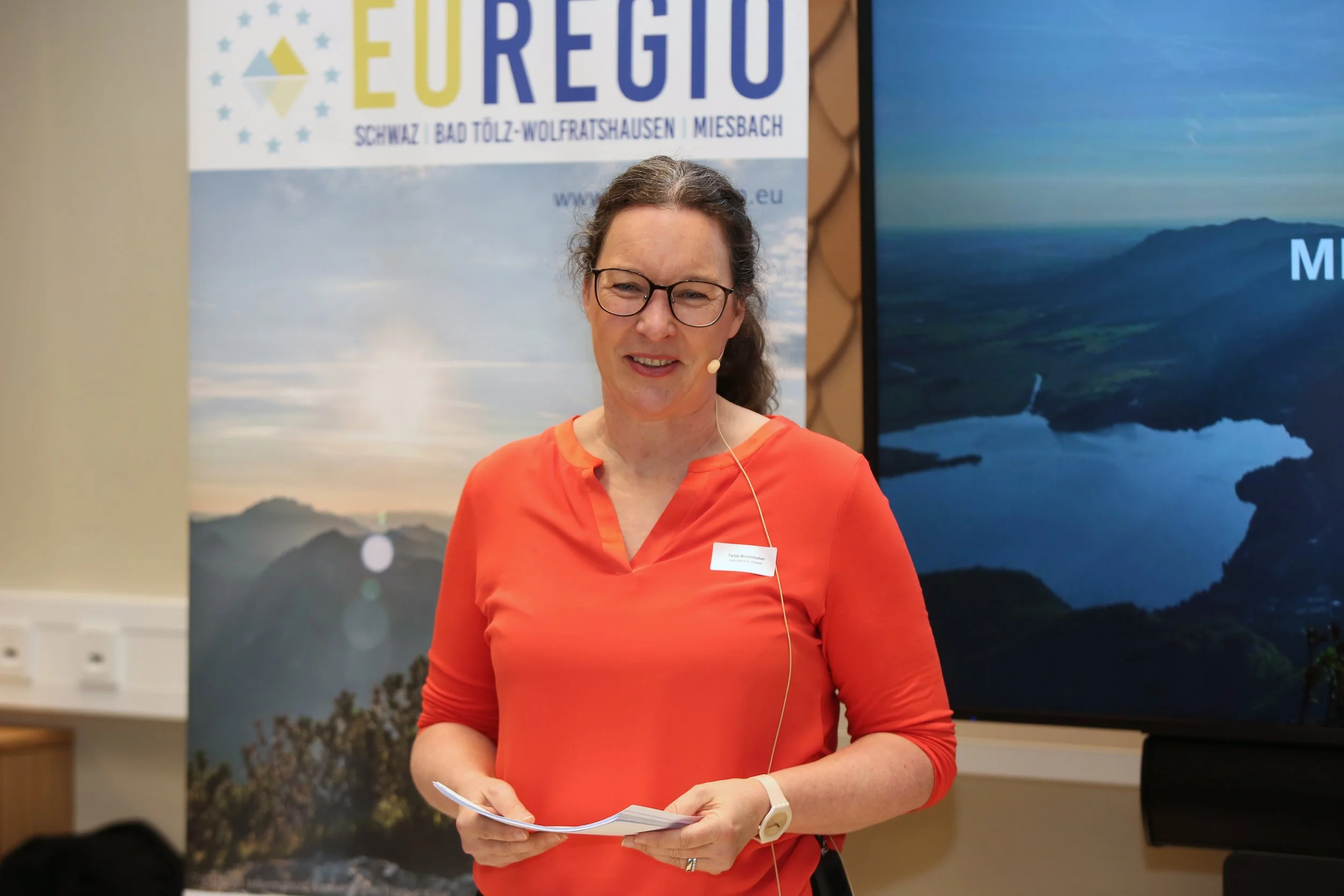 Tanja Brunnhuber bei der Moderation der EUREGIO Netzwerkveranstaltung 2026