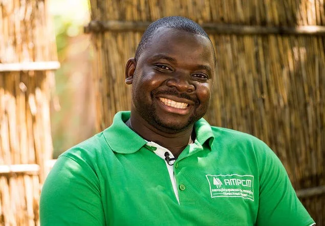  Det er et stort behov for å støtte opp under disse bøndene for å hjelpe dem vekk fra overlevelseslandbruk, sier Natalino Jose Barnete i AMPCM (. / There is a great need to support these farmers to help them away from survival agriculture," says Nata