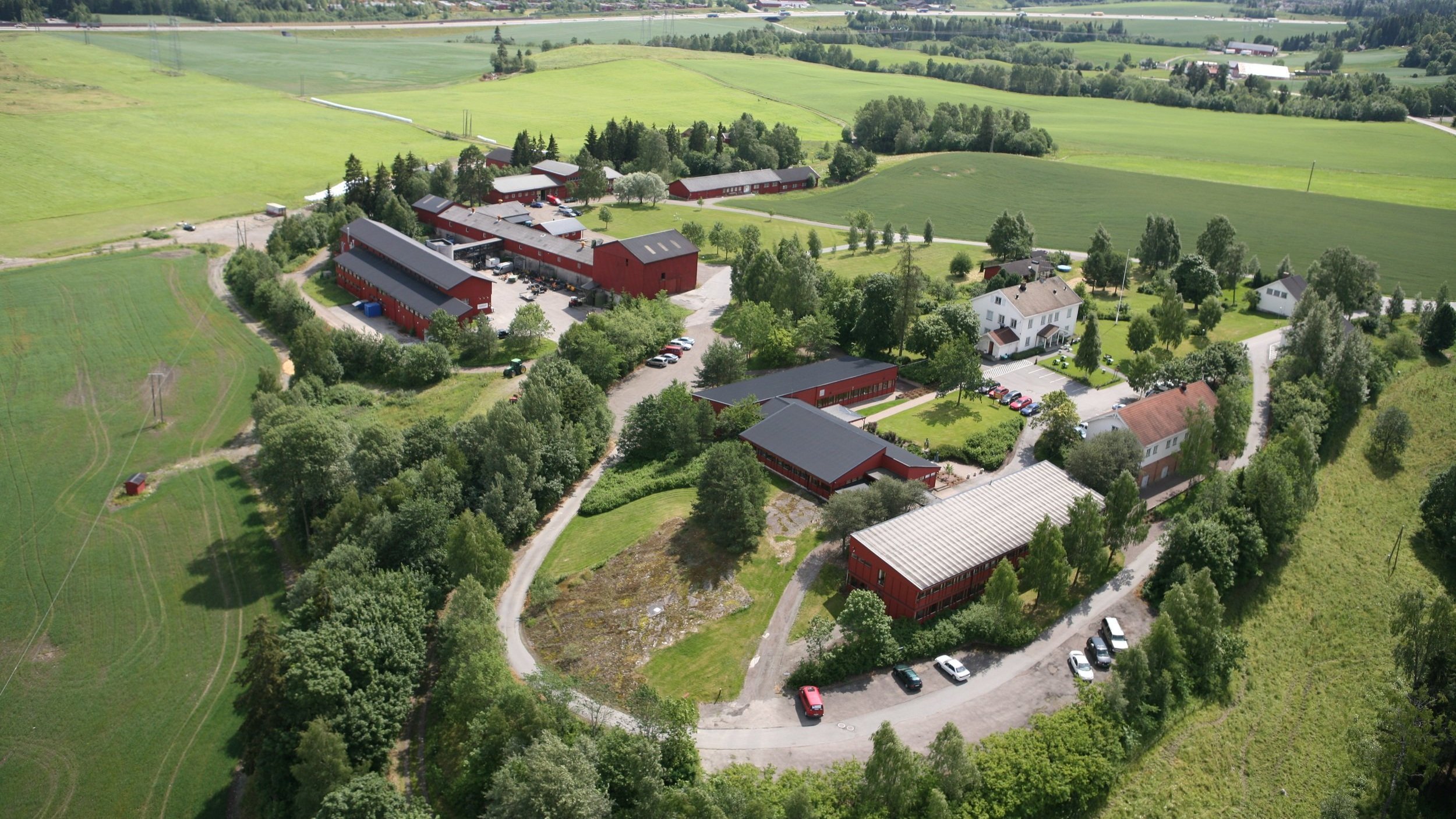 Eckbos Legat støtter nasjonalt fyrtårn for jord- og plantehelse på Hellerud gård&nbsp;