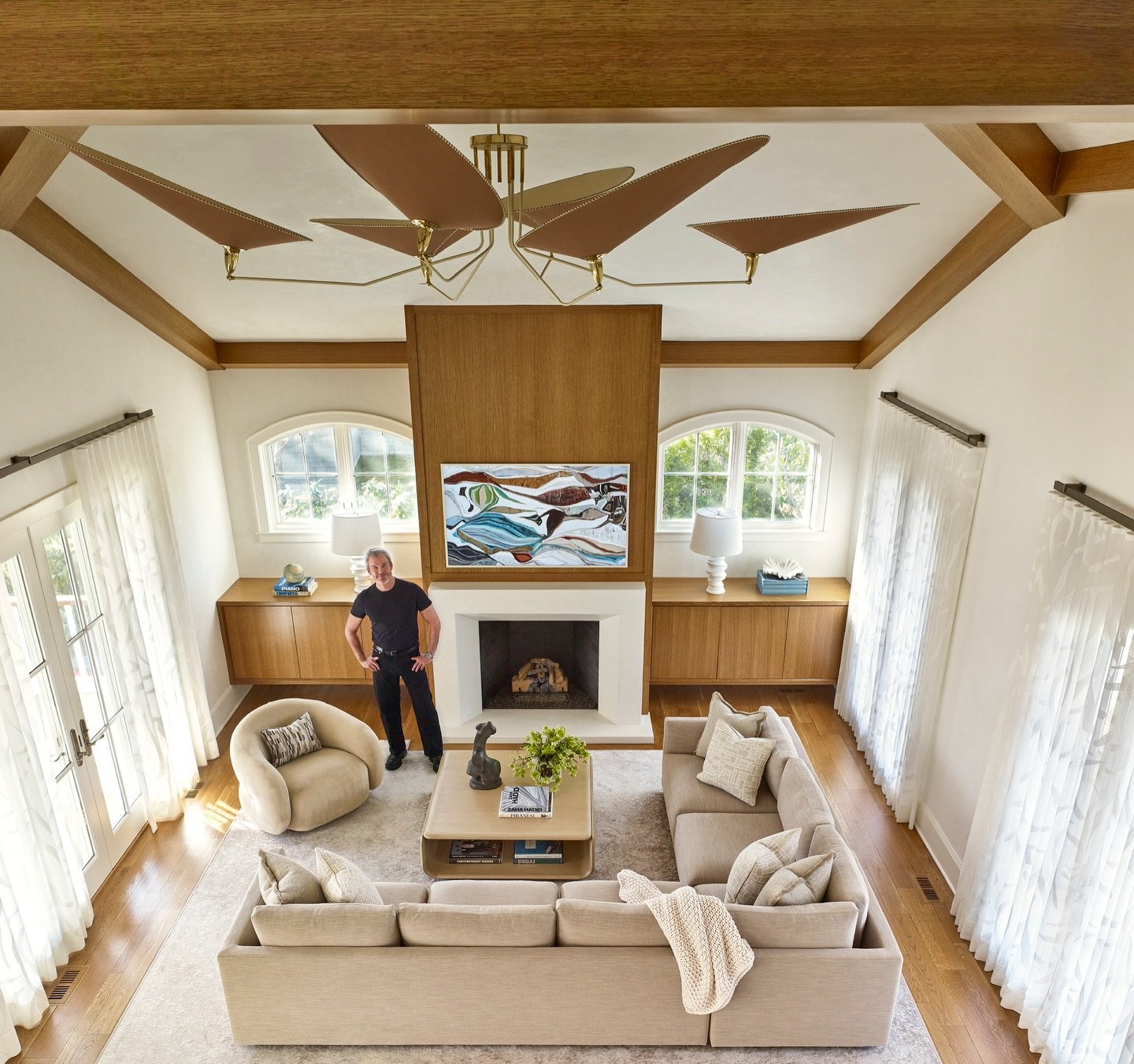 Mountain chalet soul, Westchester soil. Our goal; a space that feels like a warm hug after a day on the slopes-even if &ldquo;the slopes&rdquo; was just the commute home.

#interiordesign #luxuryinteriors #modernrustic #cozyinteriors #designthatfeels