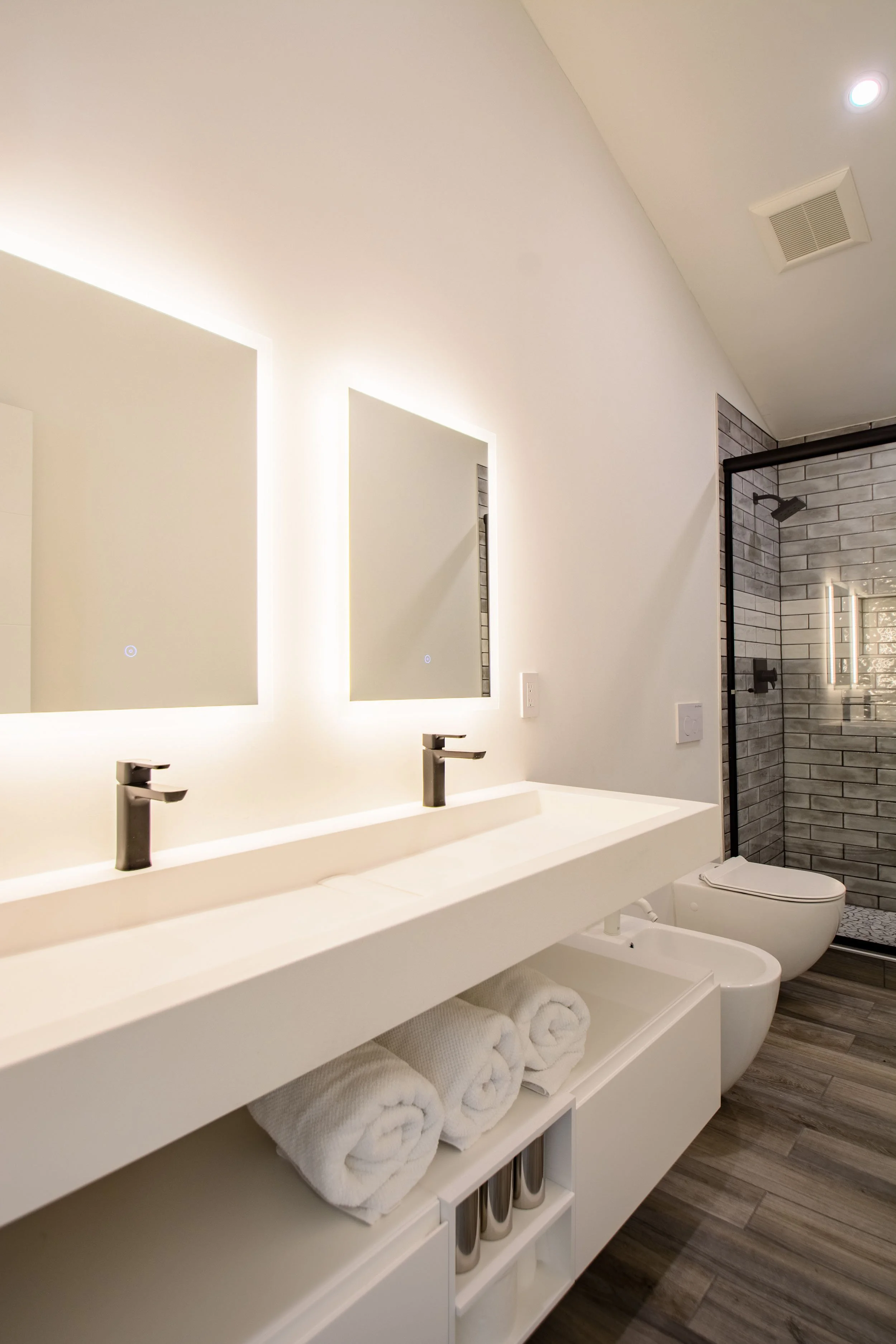modern-mountain-home-remodel-12.jpg