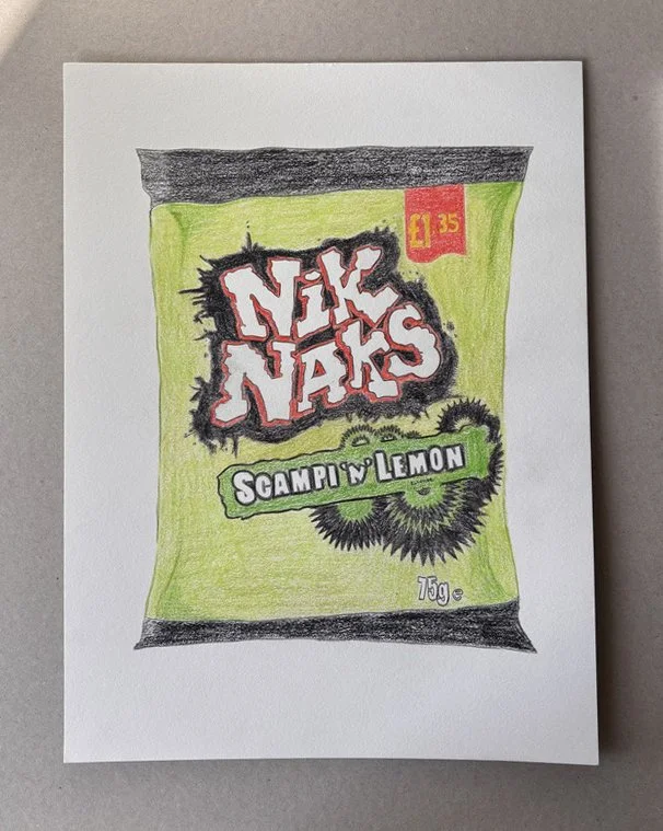 A colored drawing of a bag of Nik Naks crisps with a green background, black top and bottom borders, and a red price tag. The flavor is Scampi & Lemon, and the weight is 75 grams.