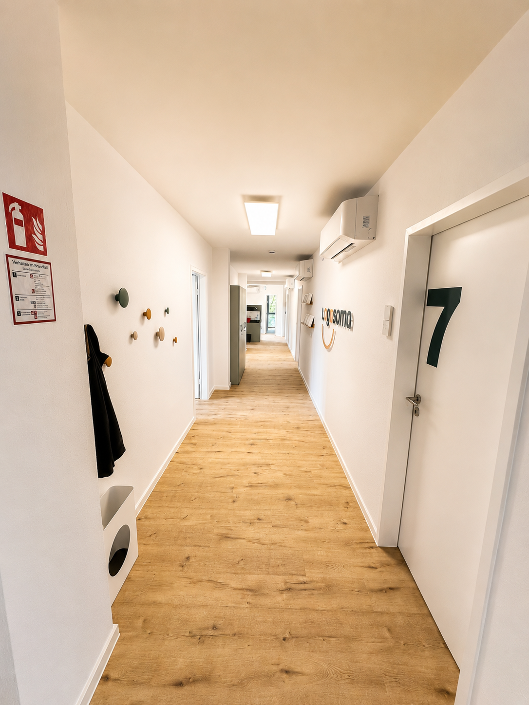 Heller Korridor der Logopädie-Praxis im Friesenviertel