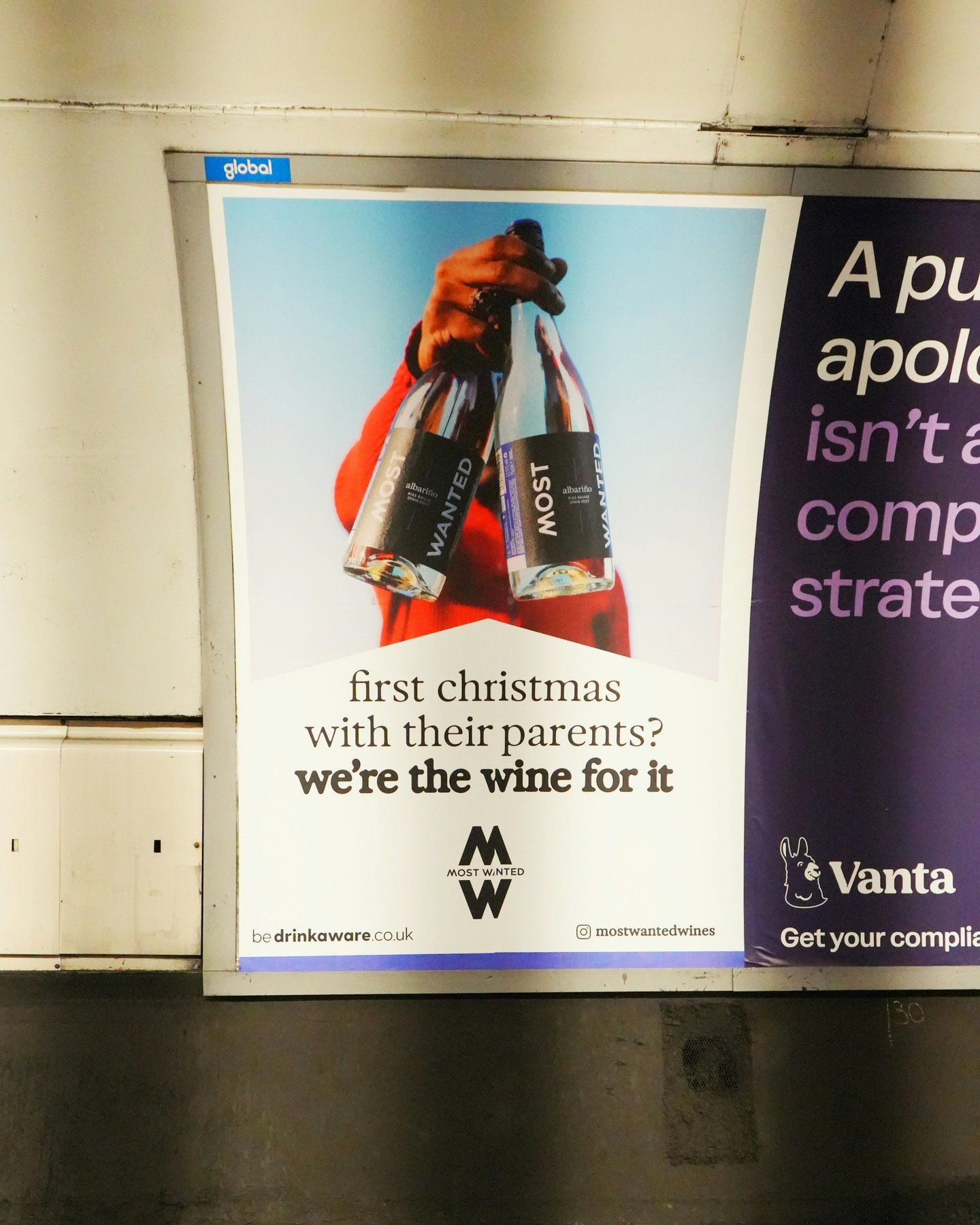 First Christmas with their parents? We're the wine for it🍷 

📍 spotted on a tube near you 👀