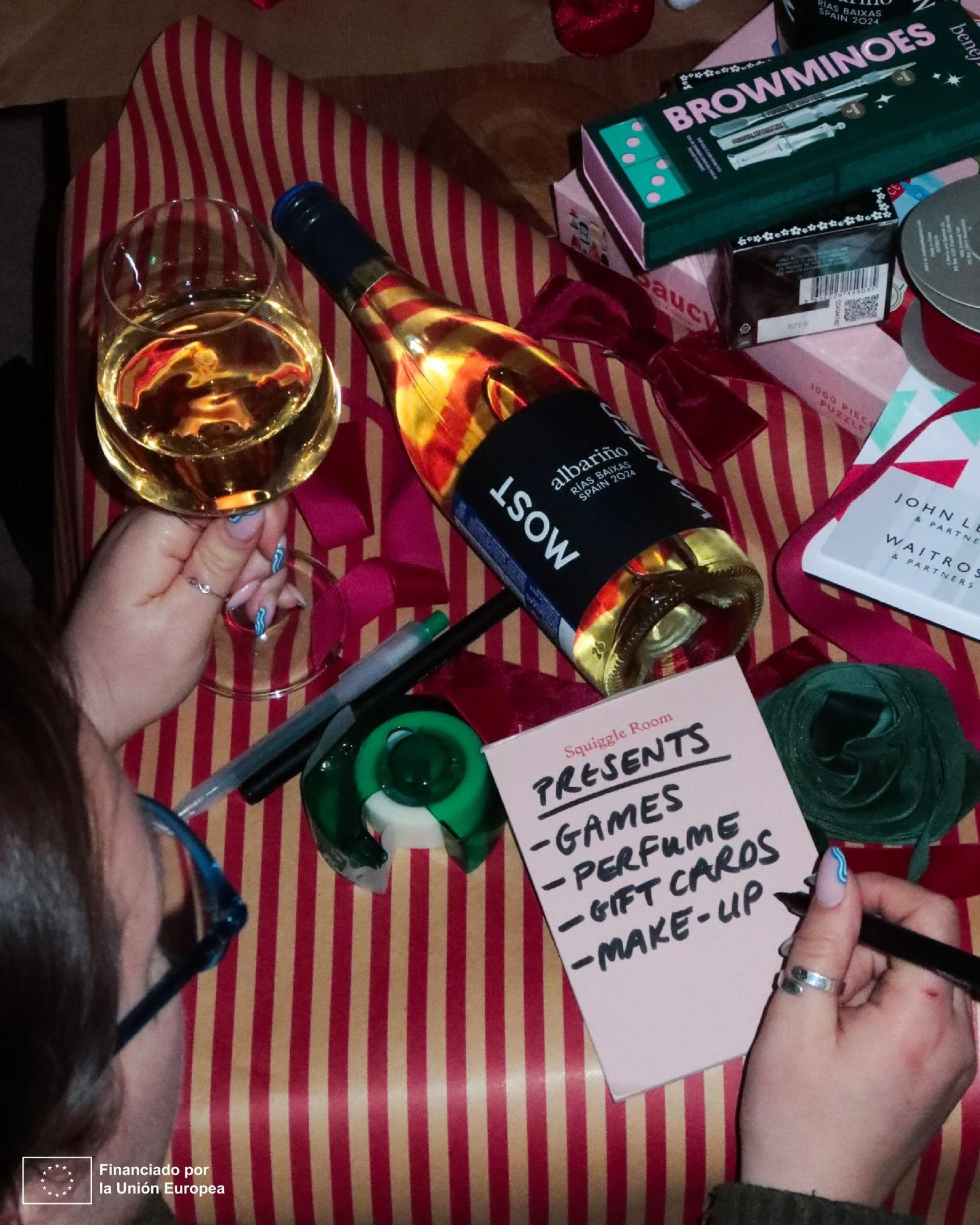 Wine &amp; wrap, Christmas edition🎀