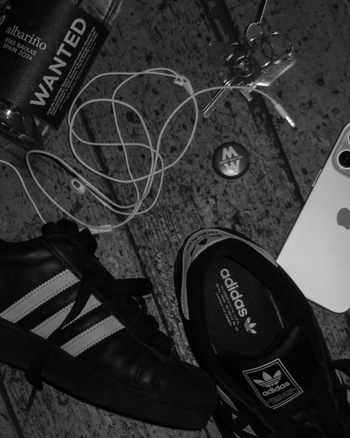 Somewhere between
one more song
and the last of the bottle.
Long weekend doing its thing. 🎧🍷

#MostWantedWines