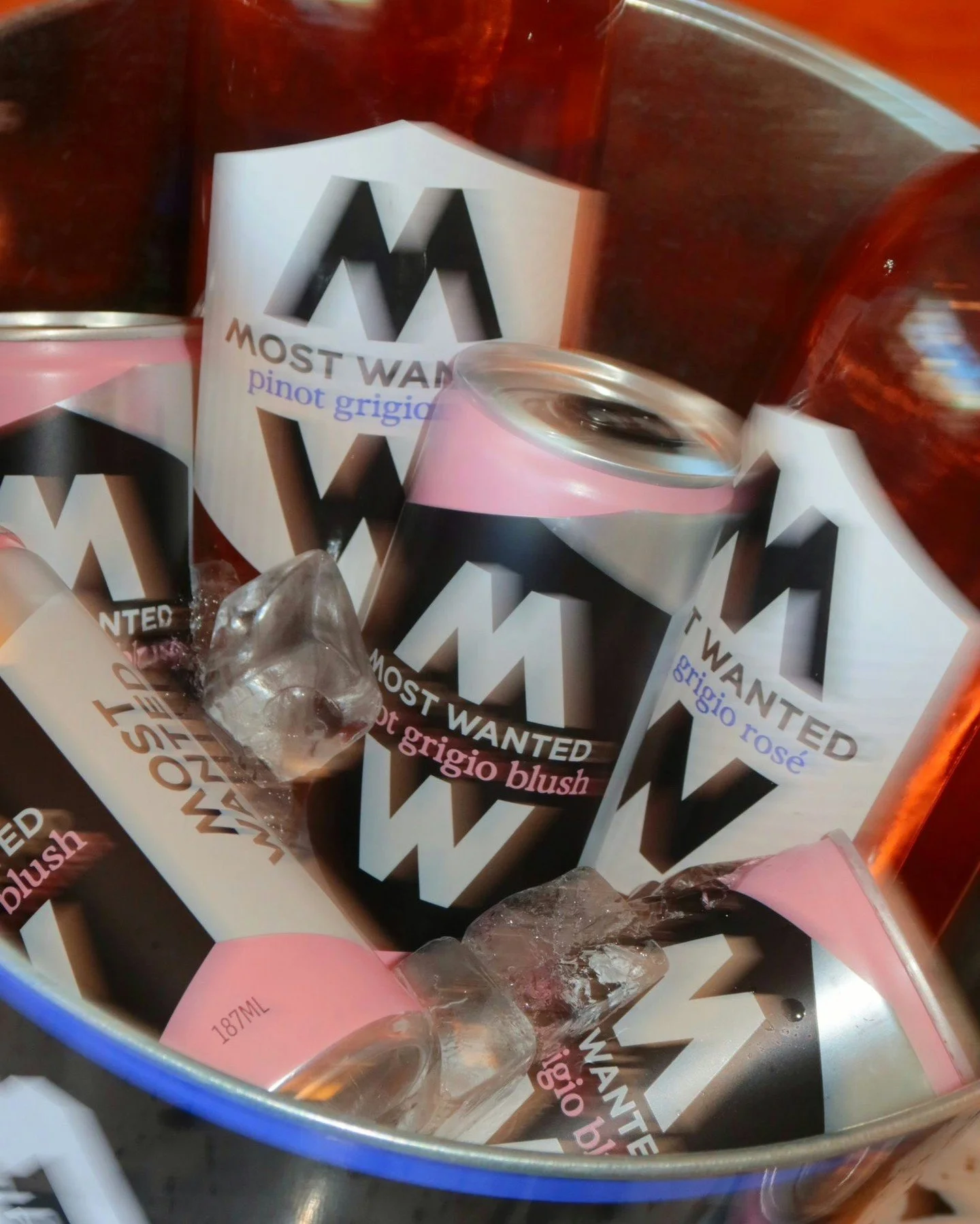 Caught your eye? Thought so 👀🍷
Our NEW Pinot Grigio Blush cans + Pinot Grigio Ros&eacute; bottles keeping things cool all summer long.

#mostwantedwines