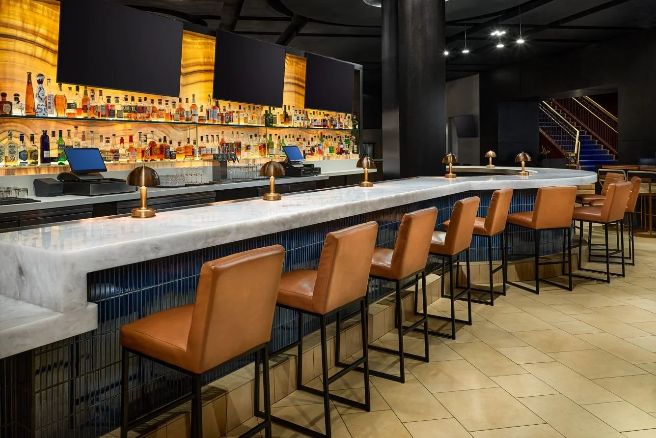 rz-denrz-elways-downtown-bar-13195_Classic-Hor.jpg