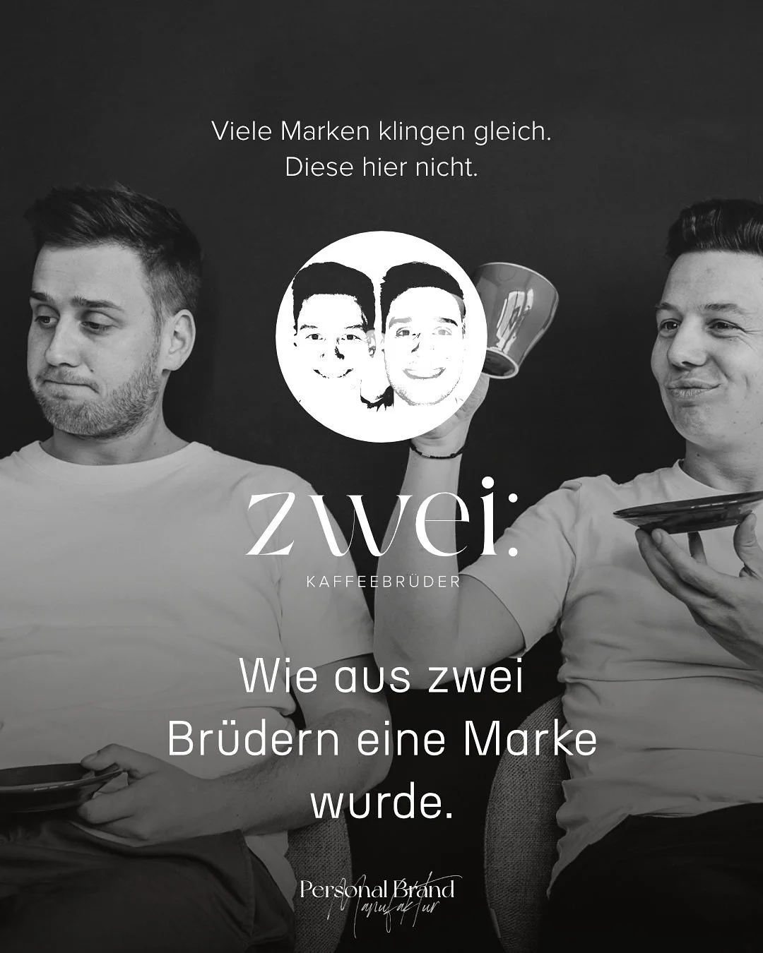 Viele bauen Marken, die funktionieren.
Wir bauen Marken, die bleiben.

Mit zwei: haben wir nicht einfach Kaffee verpackt &ndash;
sondern Haltung sichtbar gemacht.
Klar. Reduziert. Echt.
Vom ersten Gedanken bis zum letzten Schluck.

Hier zeigen wir, w