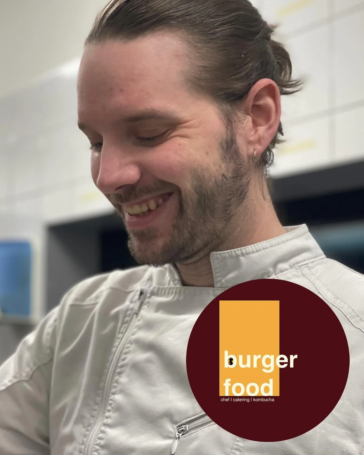 Komende vrijdag kom ik smoothies🥤 maken voor de ravers van Elysium of Sound in @haven_eindhoven. Wil je wat extra kracht voor de lange nacht? Gelukkig heb ik ook (vegan) prote&iuml;ne poeder bij me!💪🏻 Wie zie ik daar?

#catering #rave #smoothies