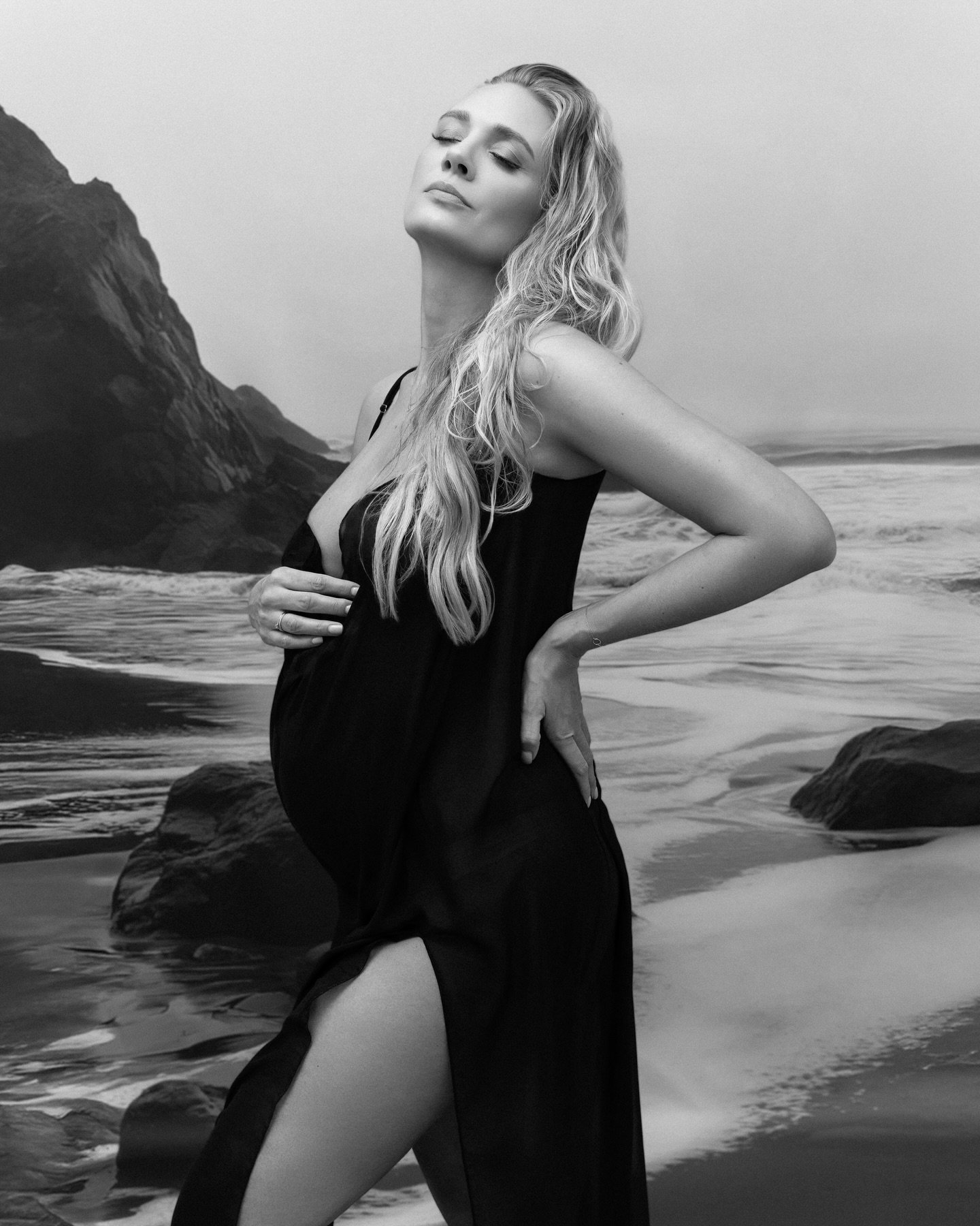 Aus dem Dschungel an den Strand&hellip;

Vielen Dank an meine hinrei&szlig;ende Kundin f&uuml;r ihr Vertrauen und daf&uuml;r, dass sie sich am Ende eines langen Shootingtages noch auf dieses kleine (und ziemlich feuchte 💦) Experiment eingelassen hat