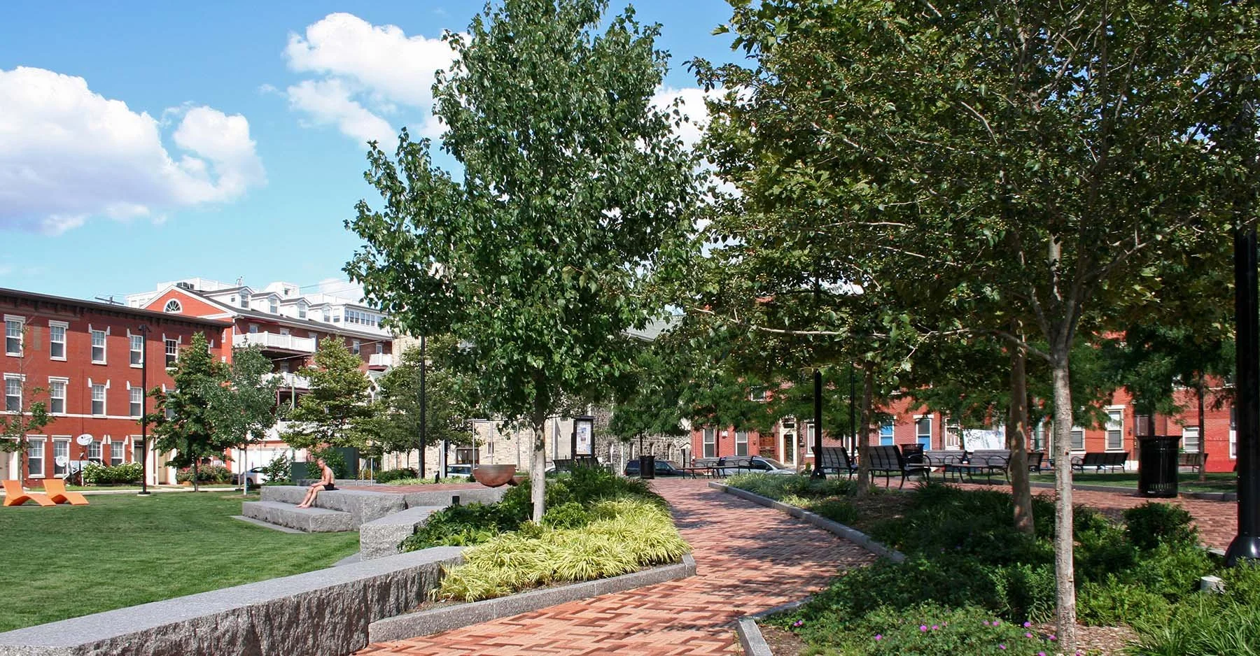 Hawthorne_path1_GR.JPG