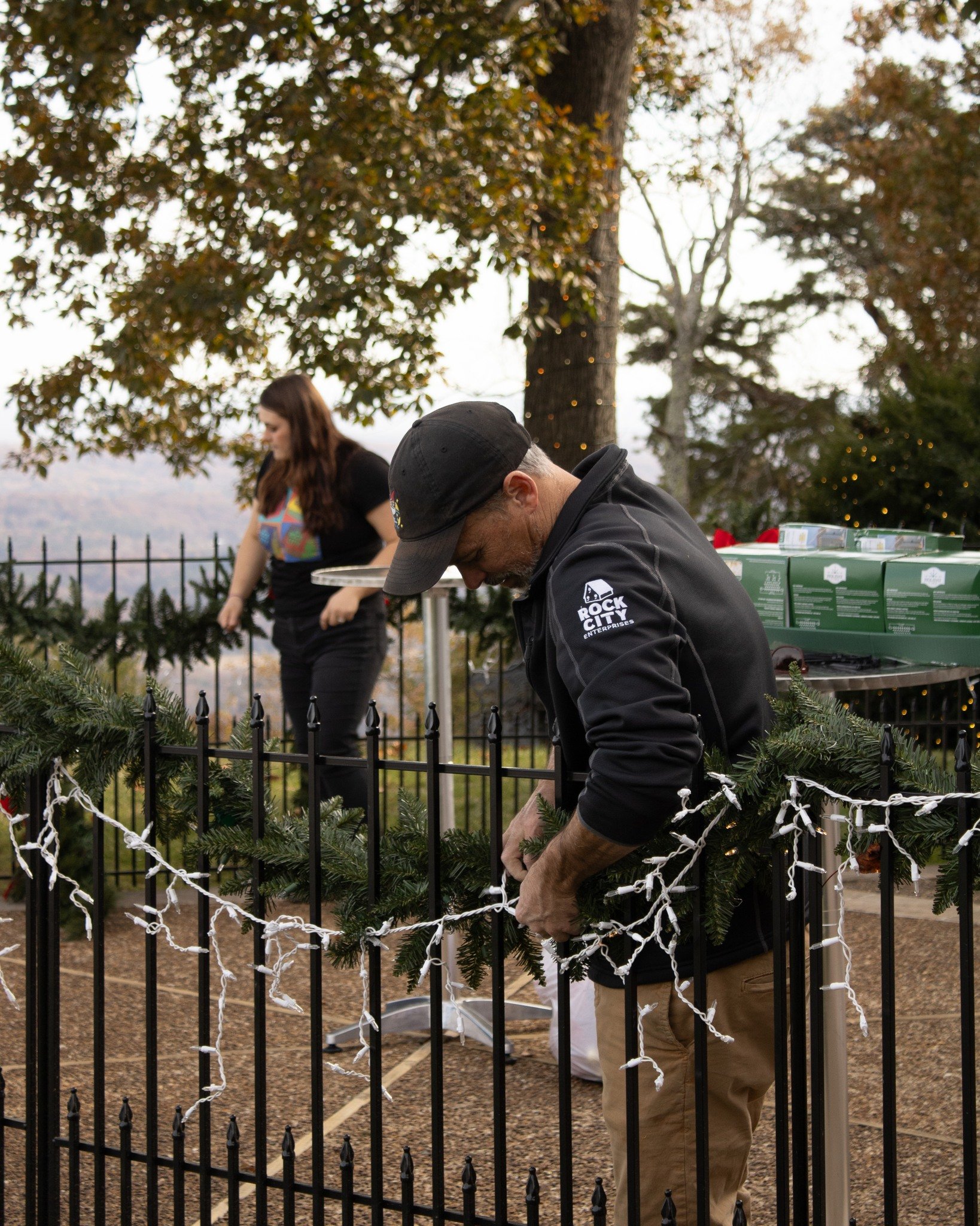 ✨ Cheers to our incredible Rock City partners! Your hard work and dedication are what make the Enchanted Garden of Lights shine each season. Thanks for putting your all into creating something truly special for our guests! 🌟 

#enchantedgardenofligh
